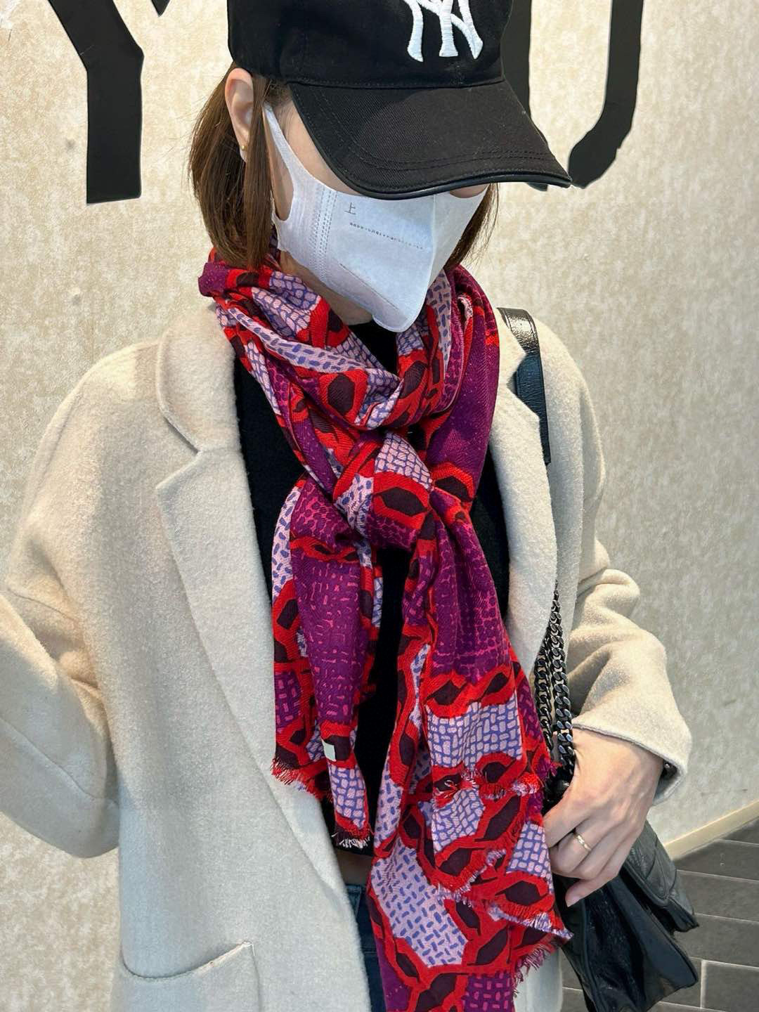   重点推荐‼️‼️ 巴宝莉法国🇫🇷专柜新货  精美绣标 👍👍优雅文静的小格 给人更秀气，精致的感觉  