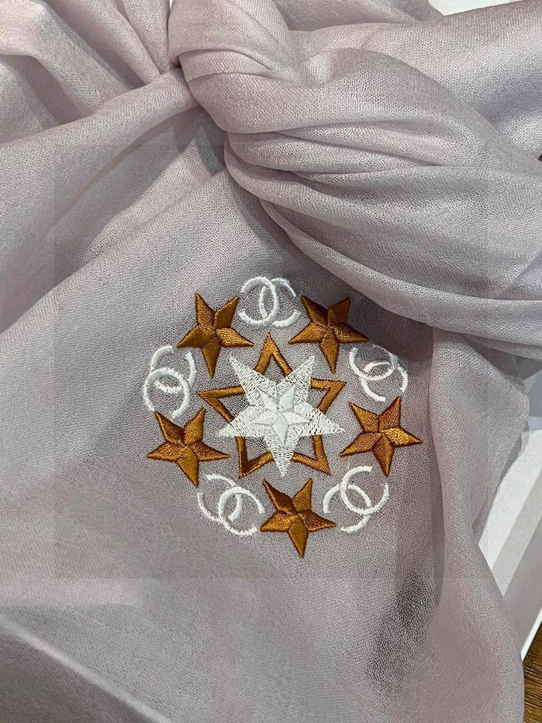   Chanel star✨系列.繼🚀後的力作.chanel載你們坐著火箭看星星❗️專櫃今年在內蒙外貿工