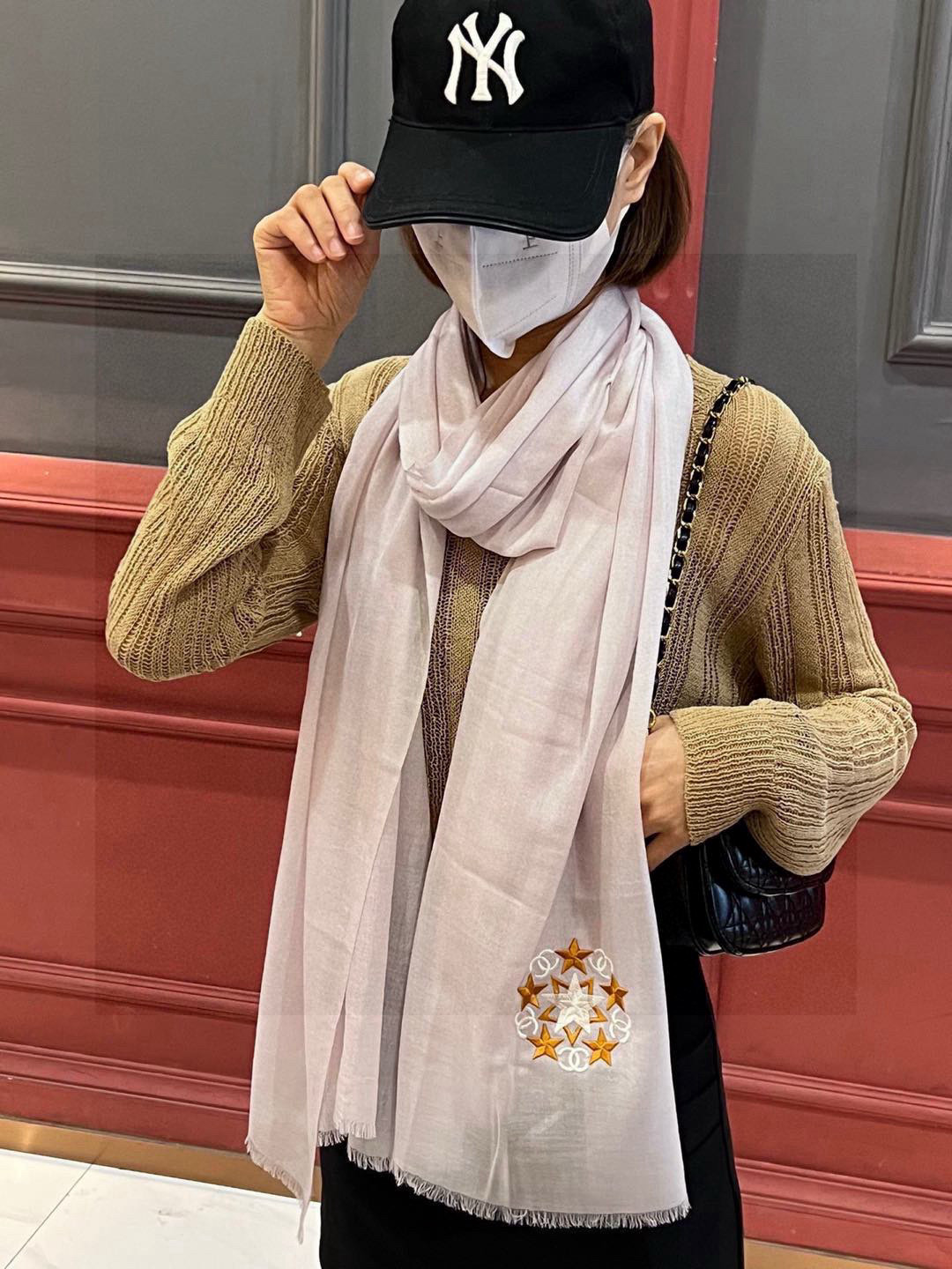   Chanel star✨系列.繼🚀後的力作.chanel載你們坐著火箭看星星❗️專櫃今年在內蒙外貿工