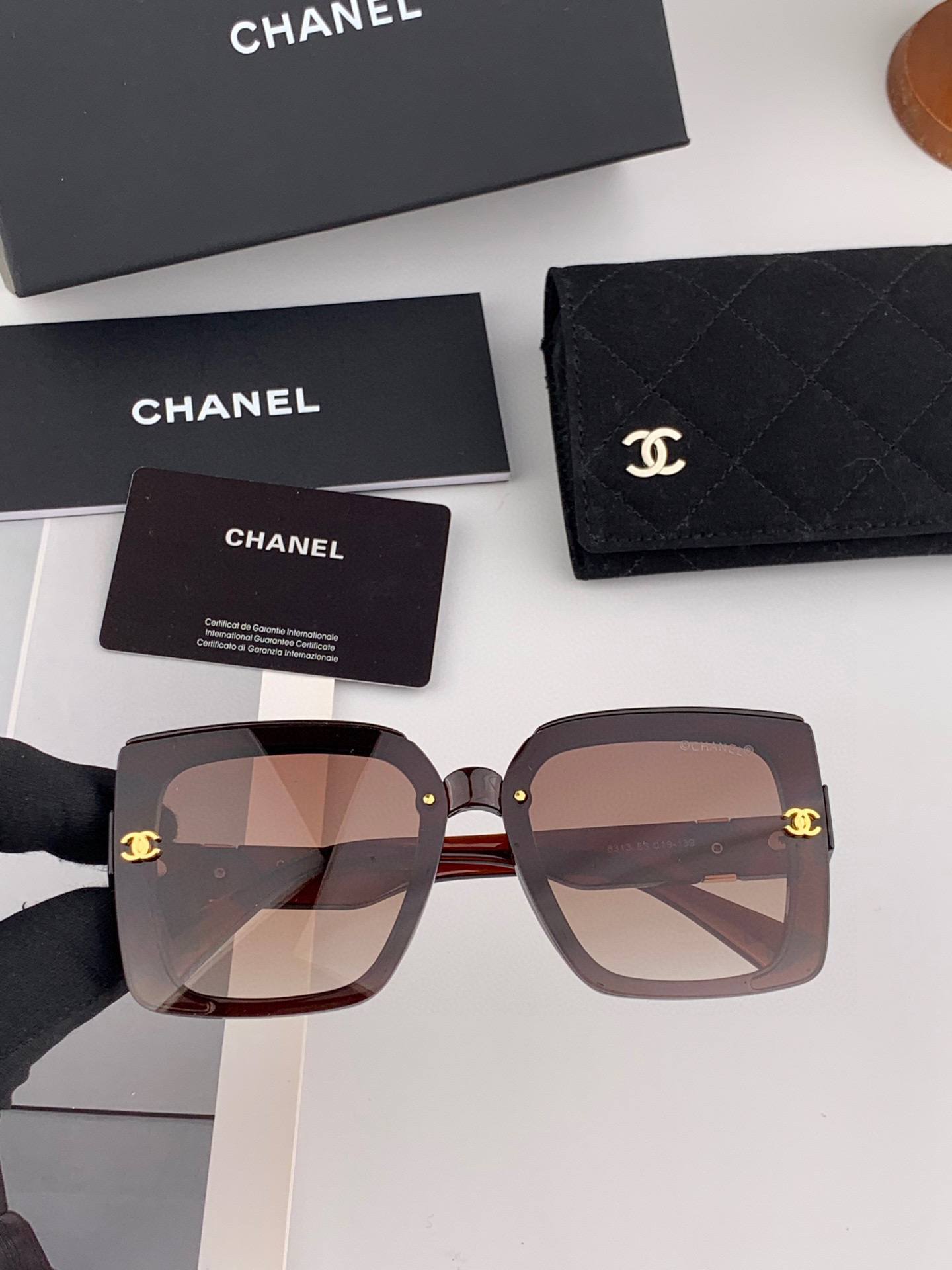 🔺CHANEL🔻2025官方早春新款，众多明星同款色香奈儿‼️‼️新款大框墨镜 ，🌈🌈宝丽来超清太阳镜🔝