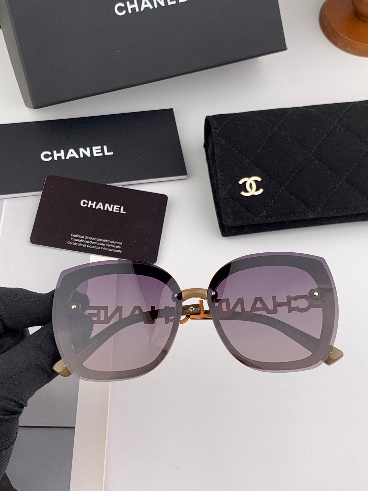   CHANEL香奈儿 2025年开春新款  潮爆流款 时尚圆框太阳镜 高品质 佩戴舒适 网红潮墨款镜 