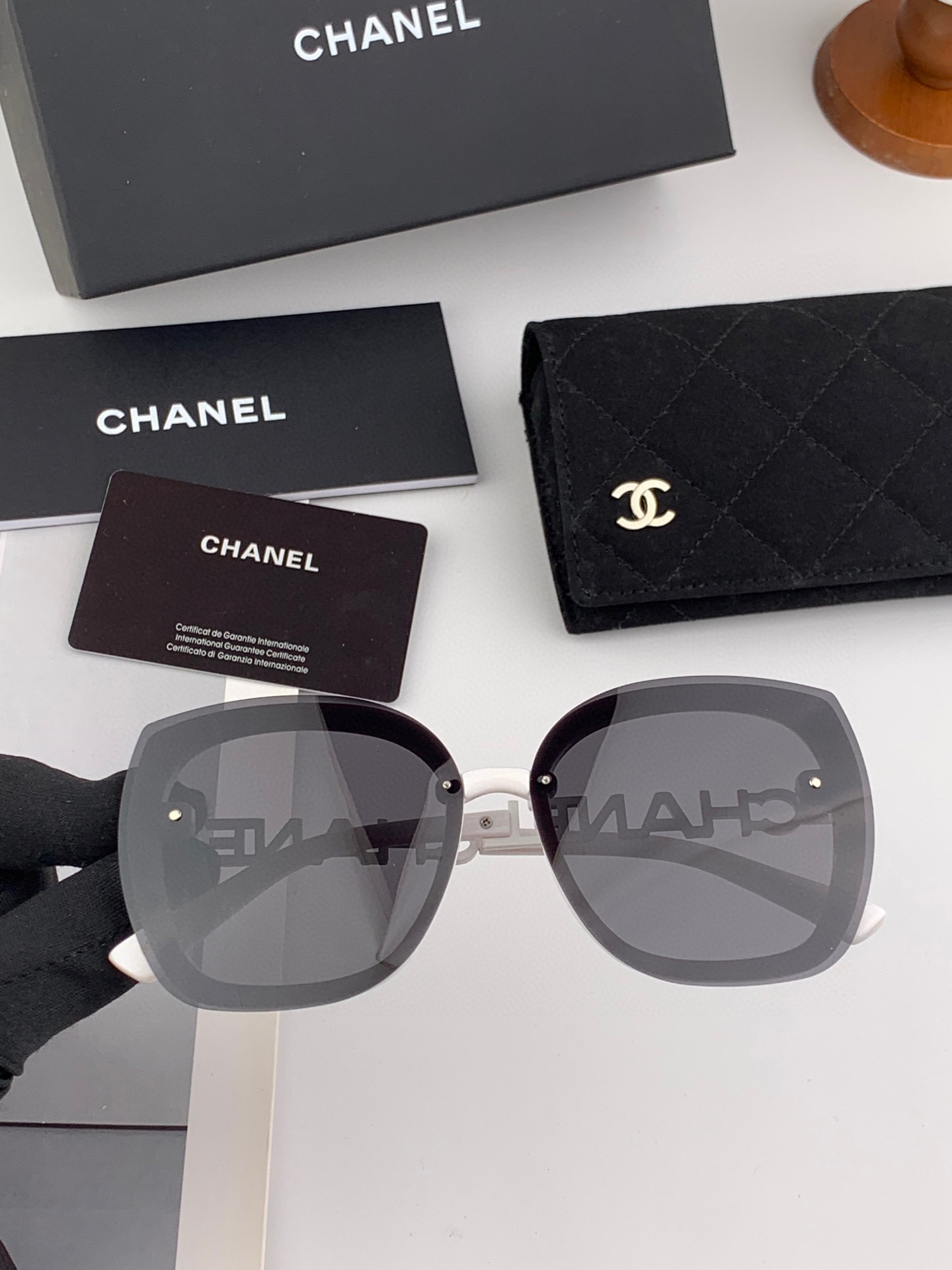   CHANEL香奈儿 2025年开春新款  潮爆流款 时尚圆框太阳镜 高品质 佩戴舒适 网红潮墨款镜 