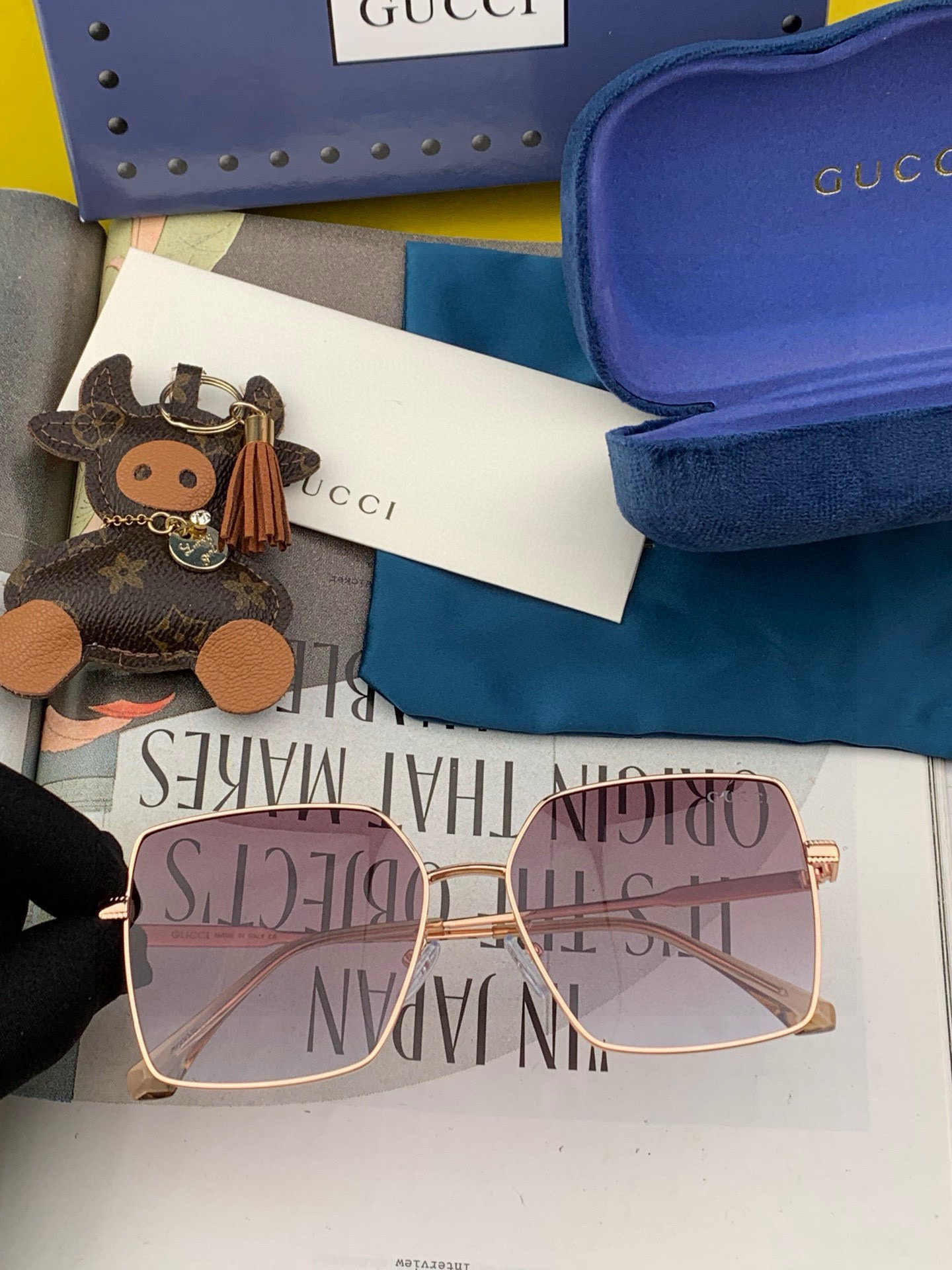    🔺 Gucci 🔻2025官方新款 众多明星同款色‼️‼️新款大框偏光墨镜 🌈🌈宝丽来超清加厚太阳
