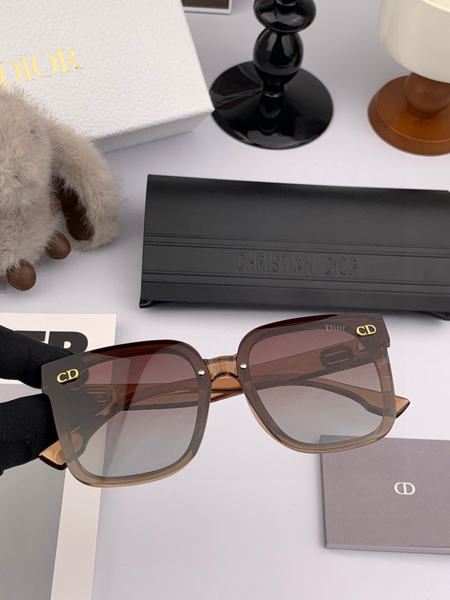     TR版本-偏光【独家大牌太阳镜无滤镜‼实拍上架 Dior官网最新发布新款太阳镜🕶，注意⚠我们是高