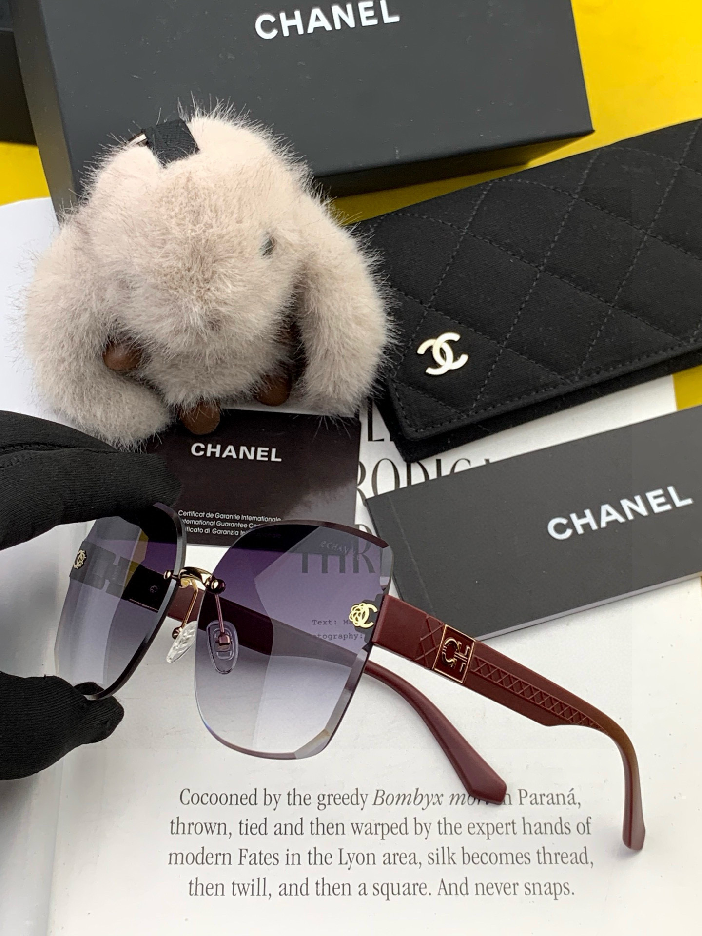   新品CHANEL 香奈儿太阳镜以独特魅力和前卫风格诠释春夏最新眼镜，质感超好佩带舒适 型号：CH45
