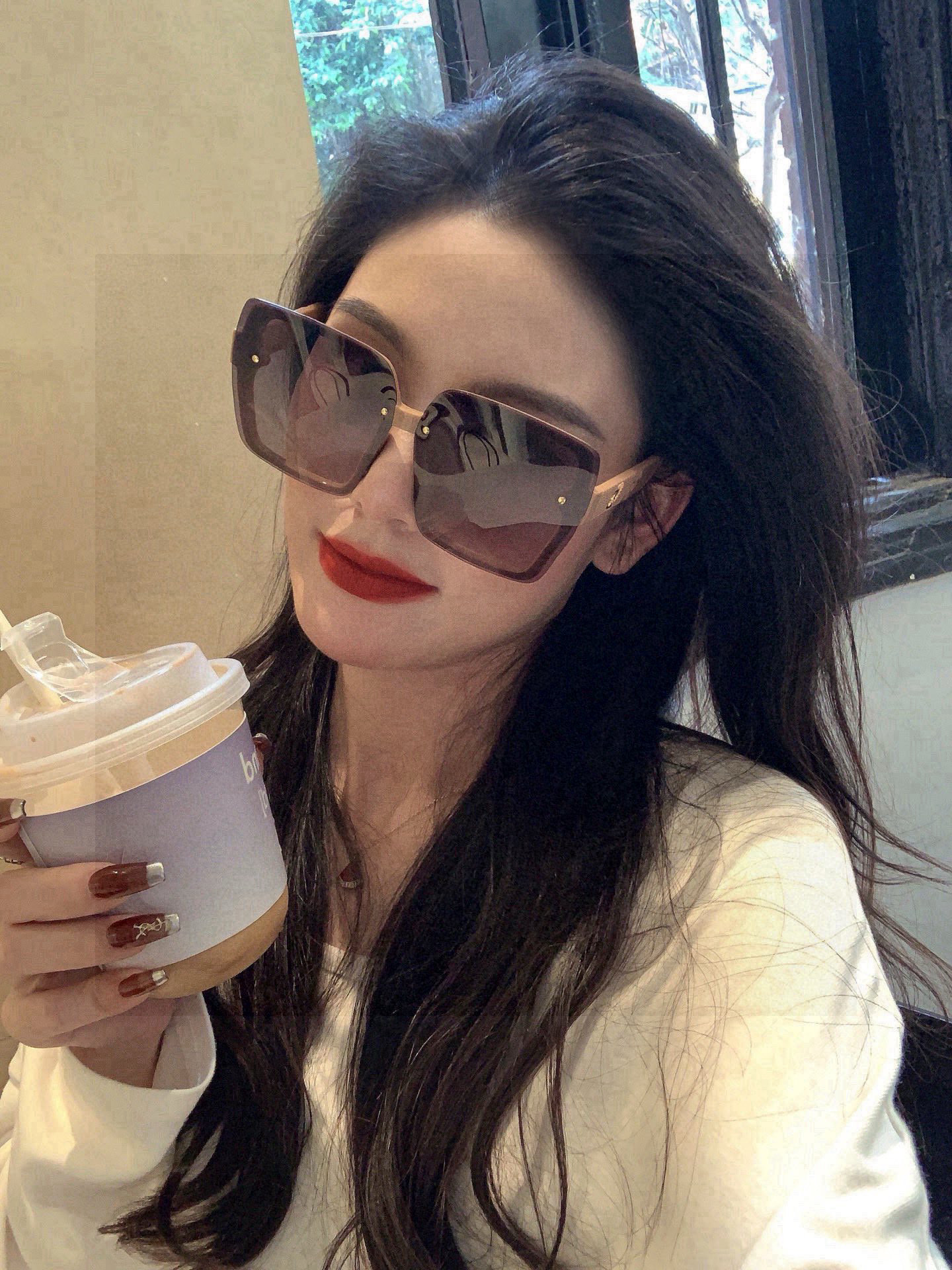     TR版本-偏光【独家大牌太阳镜无滤镜‼实拍上架 Dior官网最新发布新款太阳镜🕶，注意⚠我们是高