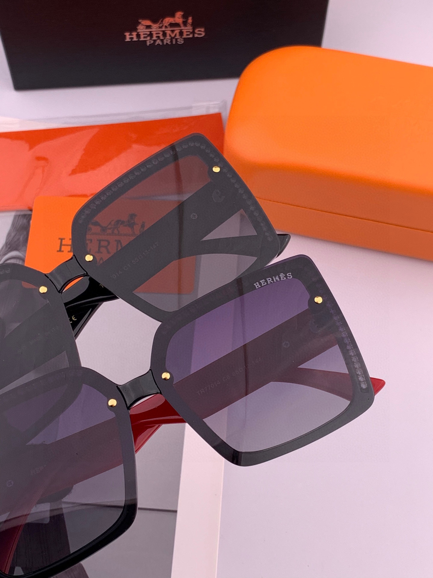  2025新款 爱马仕女士偏光太阳镜🕶️ 宝丽来高清镜片🎉高品质TR-90镜框 时尚百搭！
型号：H47