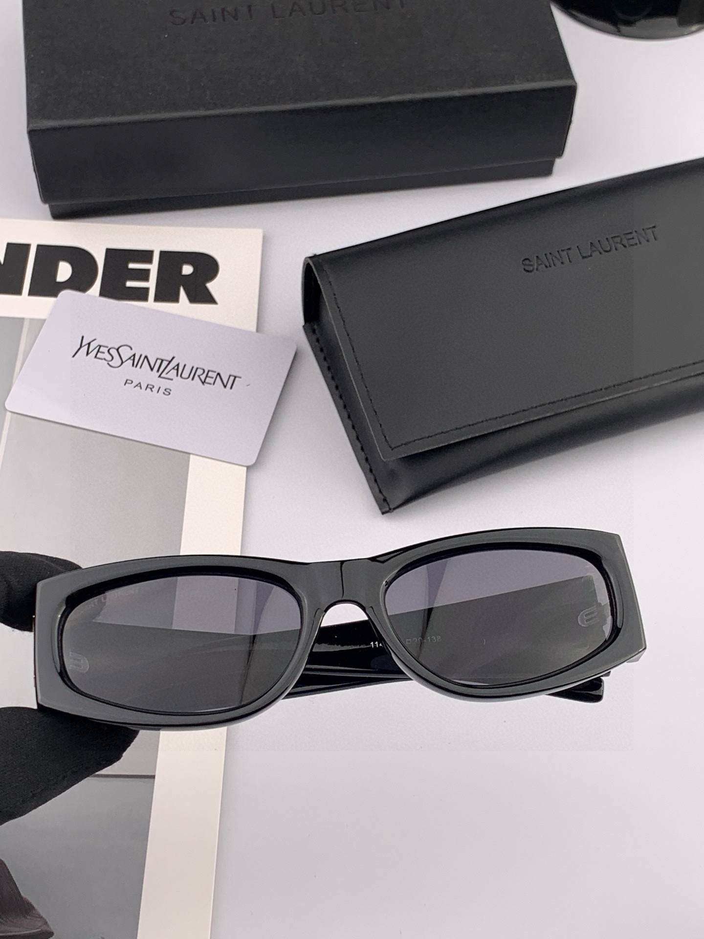  新品SAINTOWEN圣罗兰 官网最新款 独具奢华外观和精致线条 风格华贵典雅 轻盈舒适 众多明星网红