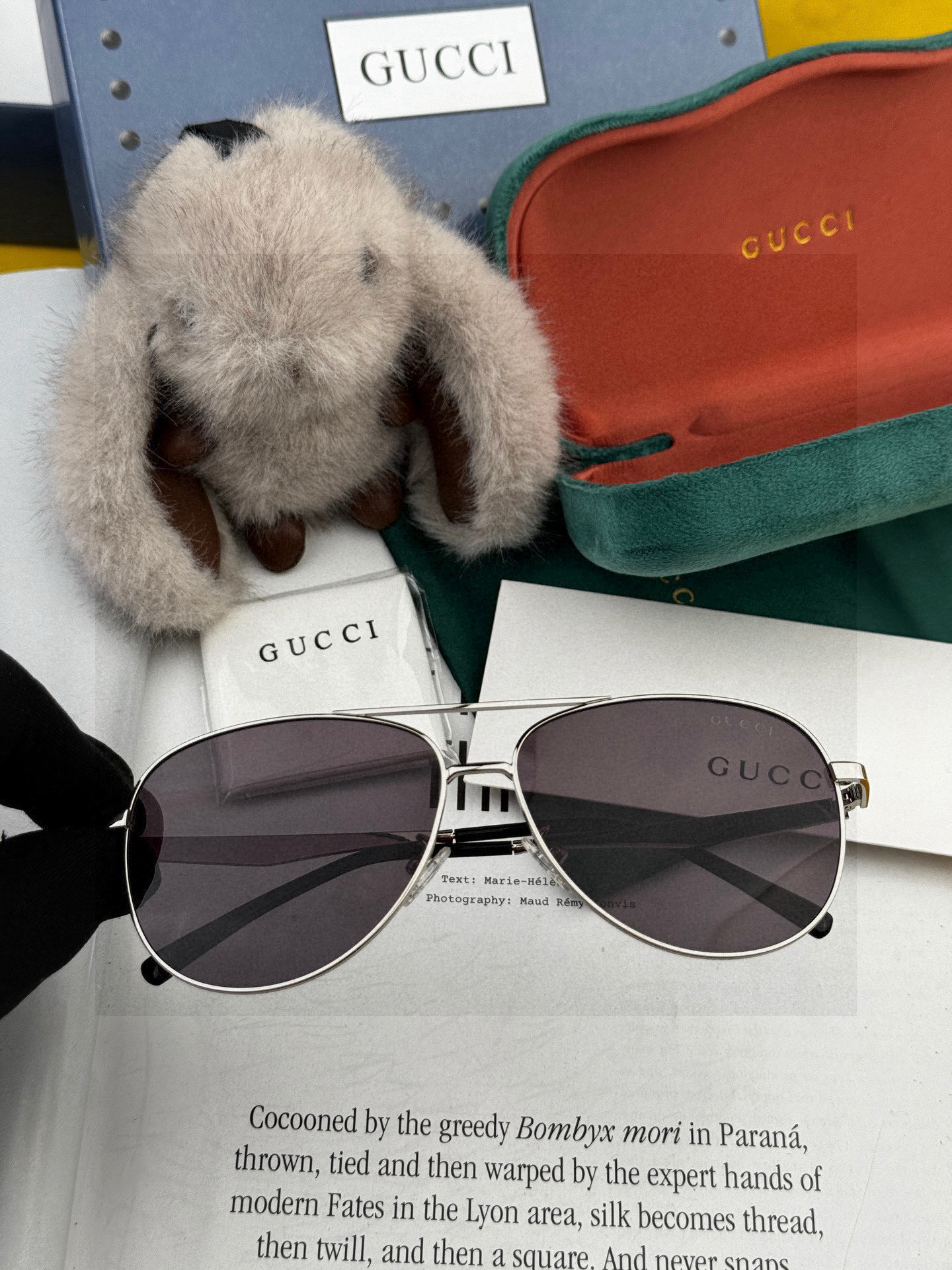   Gucci 。  高品质男女款墨镜   👍 进口宝丽来偏光镜片  。蛤蟆镜 开车钓鱼都可 。百搭显瘦