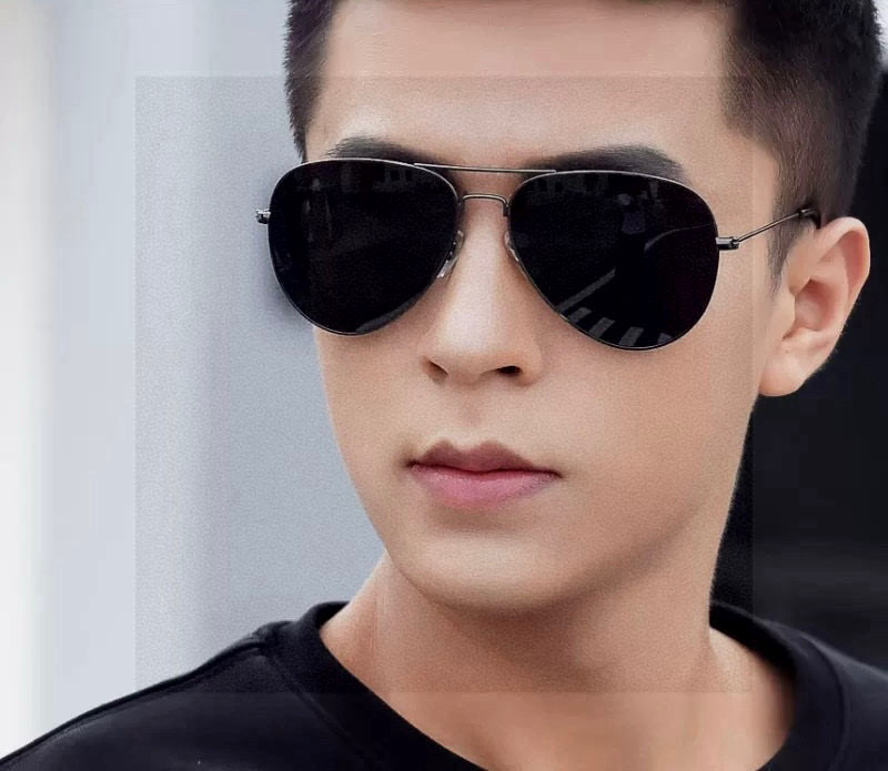   Gucci 。  高品质男女款墨镜   👍 进口宝丽来偏光镜片  。蛤蟆镜 开车钓鱼都可 。百搭显瘦