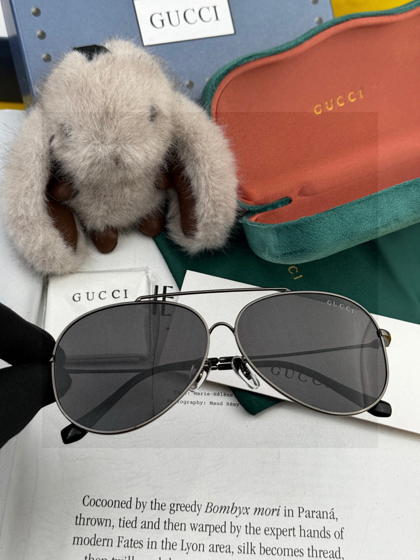   Gucci 。  高品质男女款墨镜   👍 进口宝丽来偏光镜片  。蛤蟆镜 开车钓鱼都可 。百搭显瘦