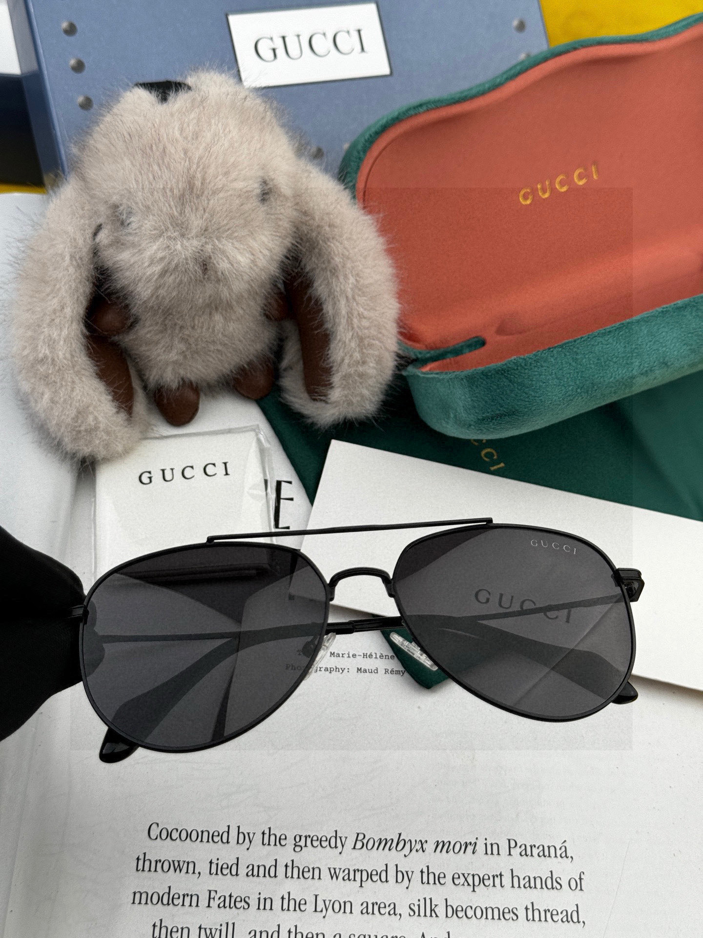   Gucci 。  高品质男女款墨镜   👍 进口宝丽来偏光镜片  。蛤蟆镜 开车钓鱼都可 。百搭显瘦