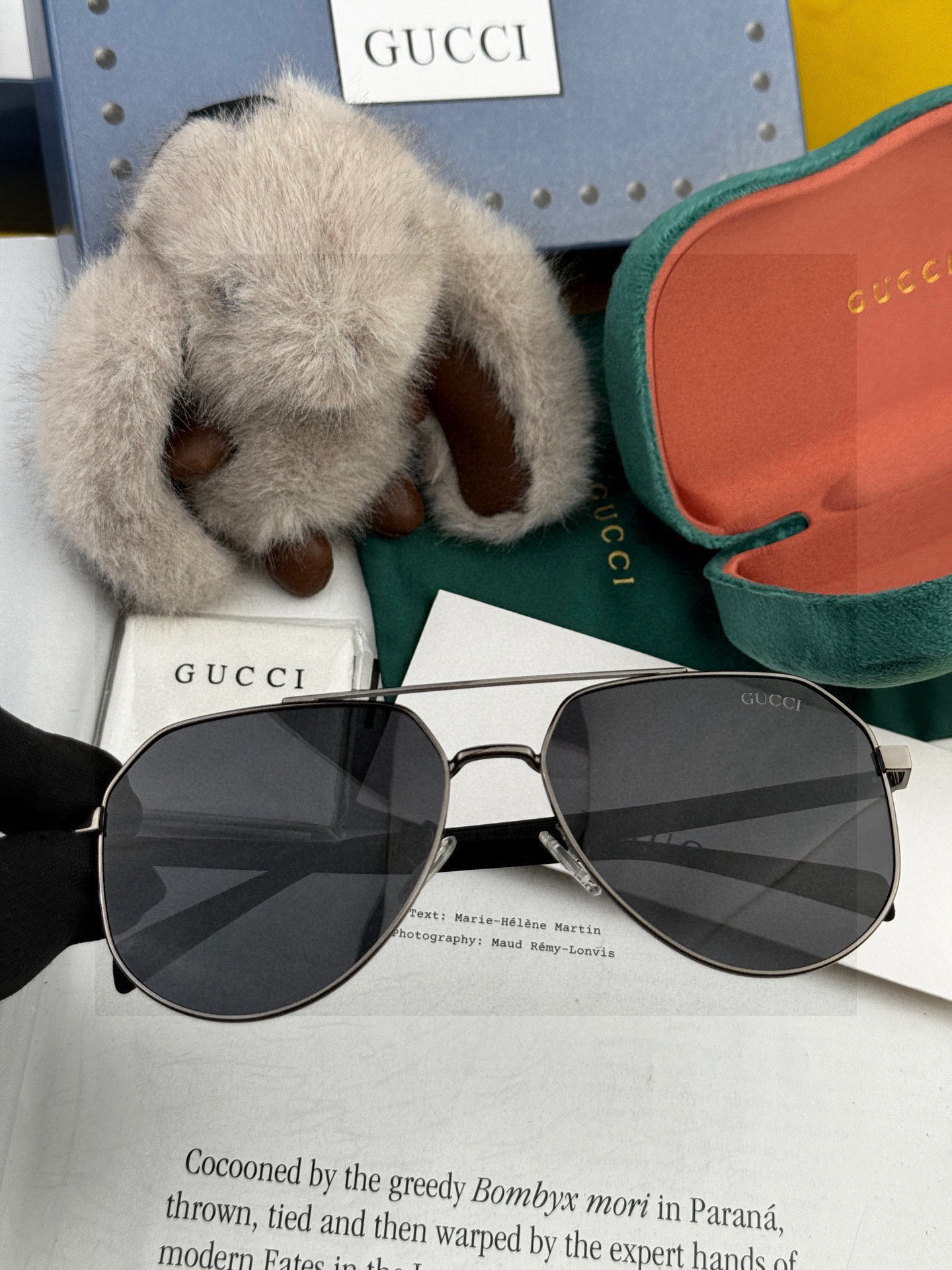   Gucci 。  高品质男女款墨镜   👍 进口宝丽来偏光镜片  。蛤蟆镜 开车钓鱼都可 。百搭显瘦