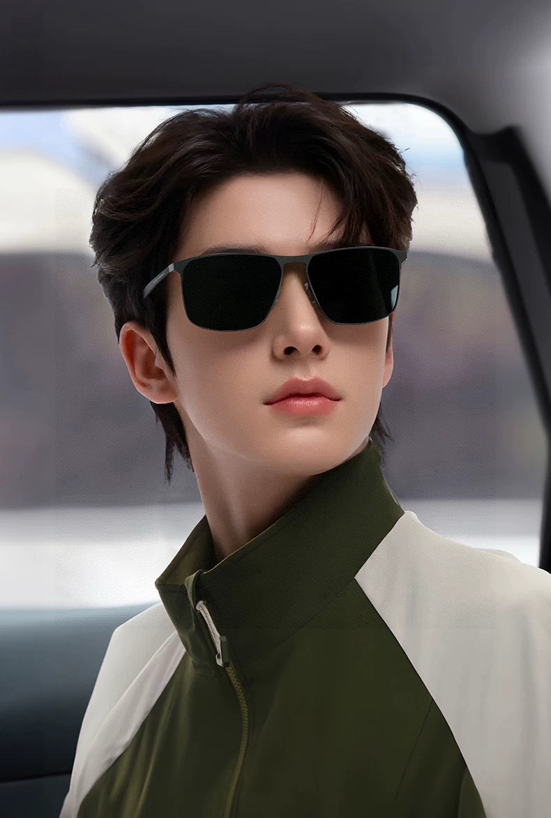        GUCCI 男款炫彩飞行员偏光太阳镜 ❤️材质：高清尼龙加厚卡槽高清偏光镜片 🌹无边框镜架