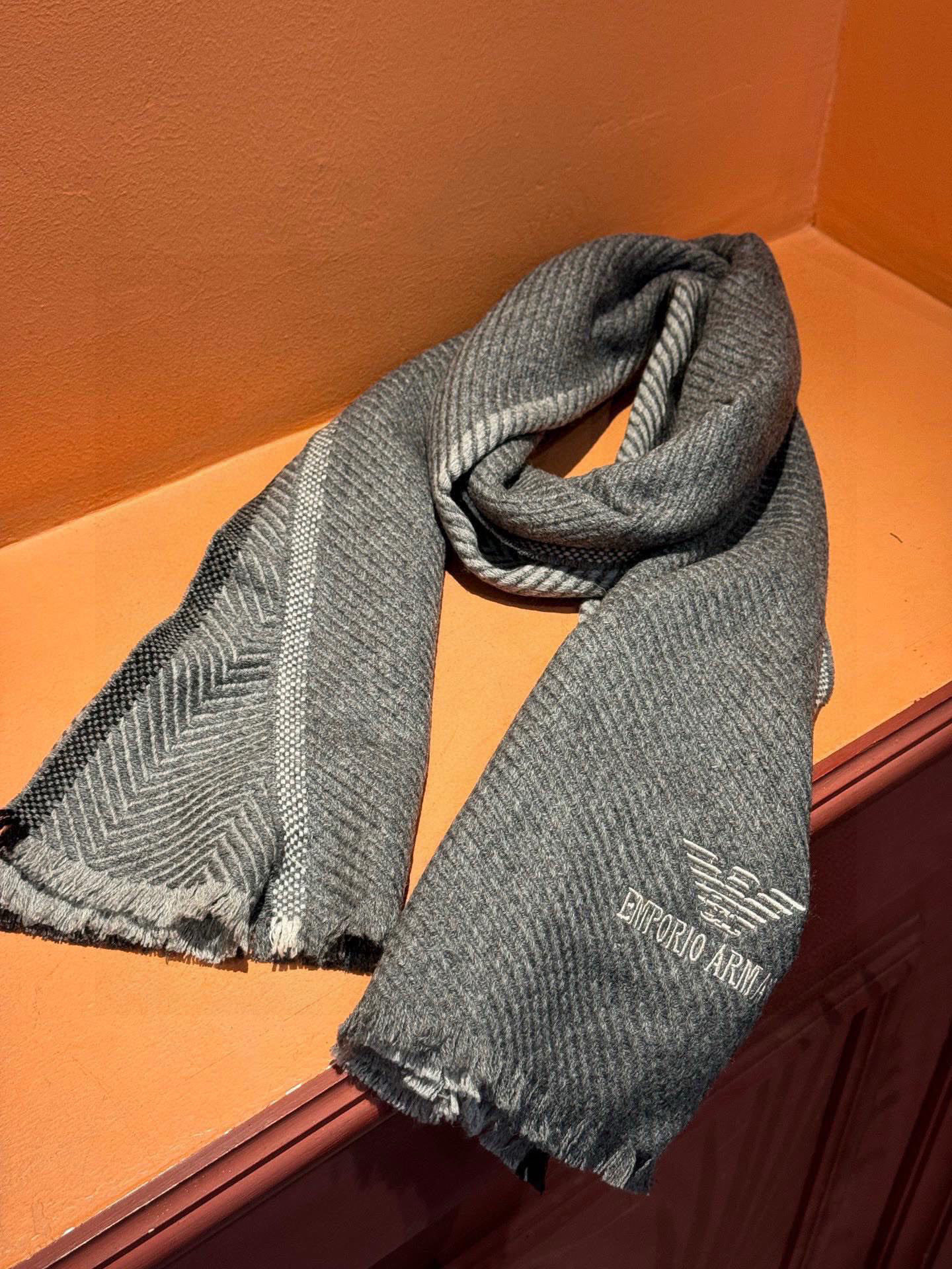   EMPORIO ARMANI。EA阿玛尼。秋冬新品，男士羊绒围巾。，无敌贴身质感，弹力极好，超级搭配