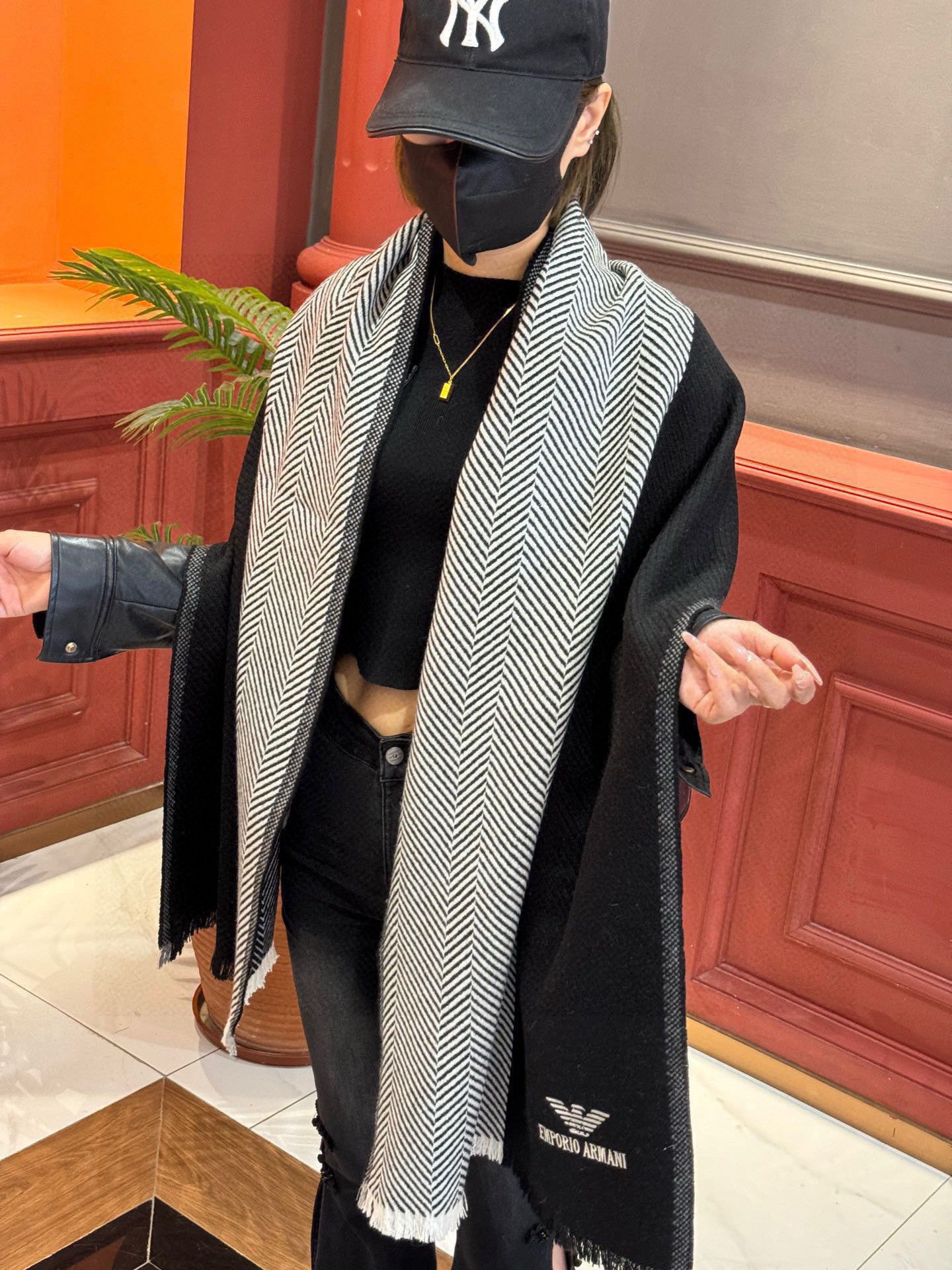   EMPORIO ARMANI。EA阿玛尼。秋冬新品，男士羊绒围巾。，无敌贴身质感，弹力极好，超级搭配