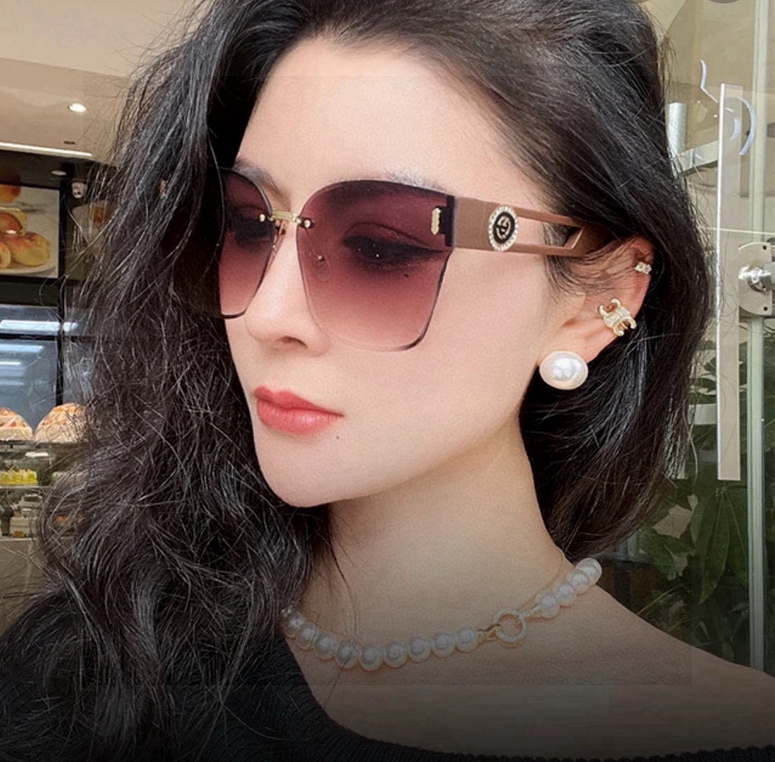  🔺 【GUCCI】2025开春新款 潮流爆款 时尚方框太阳镜 高品质 佩戴舒适 网红潮款墨镜 型号：G