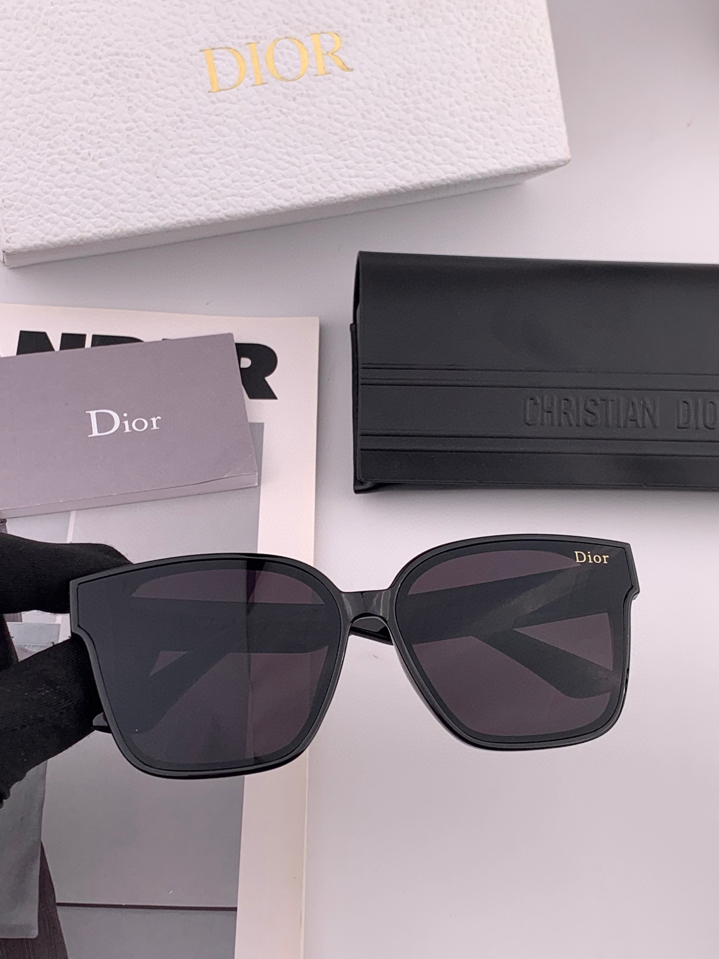  🔺 【DIOR-迪奥】2025开春新款 潮流爆款 时尚方框太阳镜 高品质 佩戴舒适 网红潮款墨镜 型号