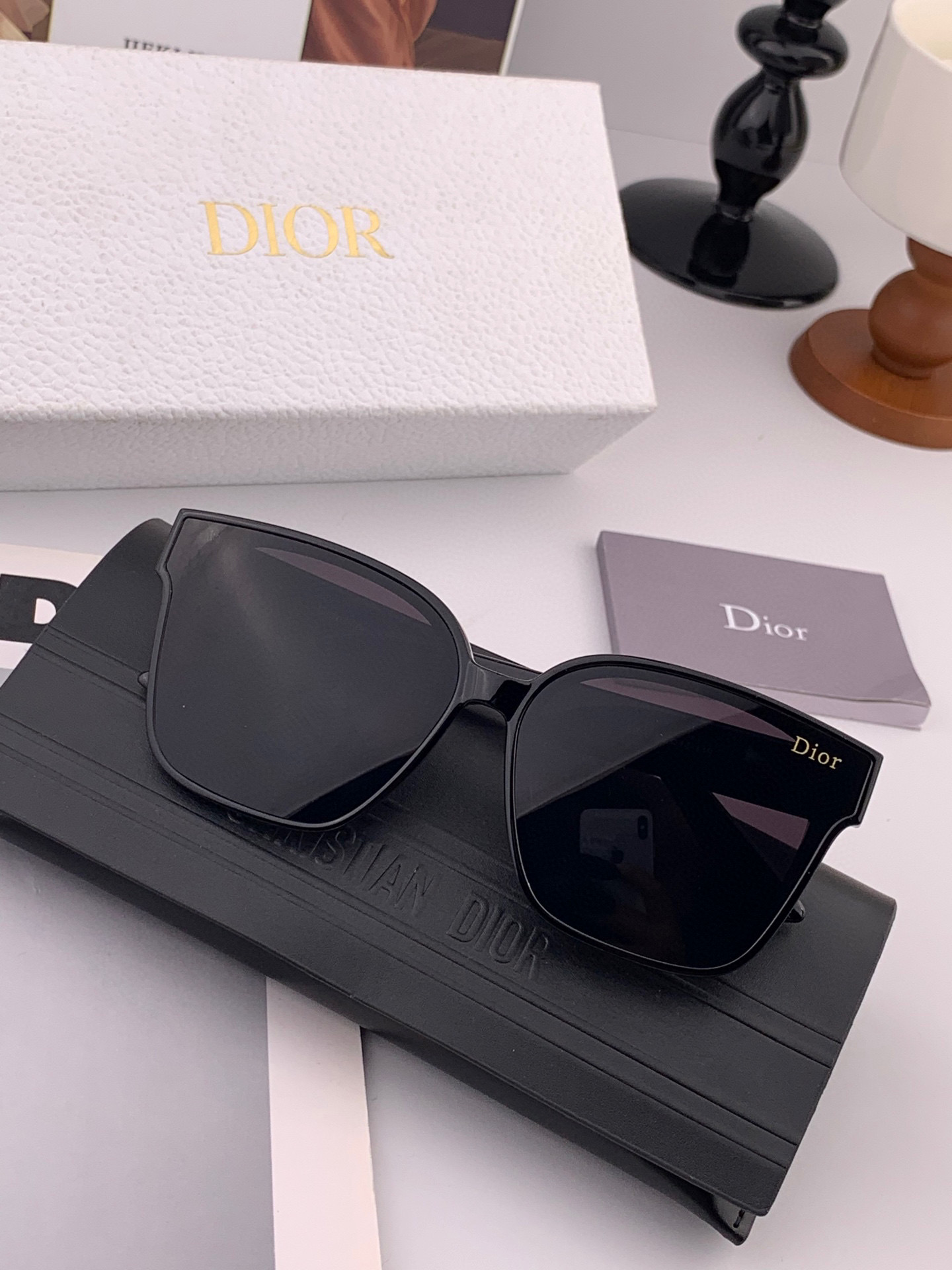  🔺 【DIOR-迪奥】2025开春新款 潮流爆款 时尚方框太阳镜 高品质 佩戴舒适 网红潮款墨镜 型号