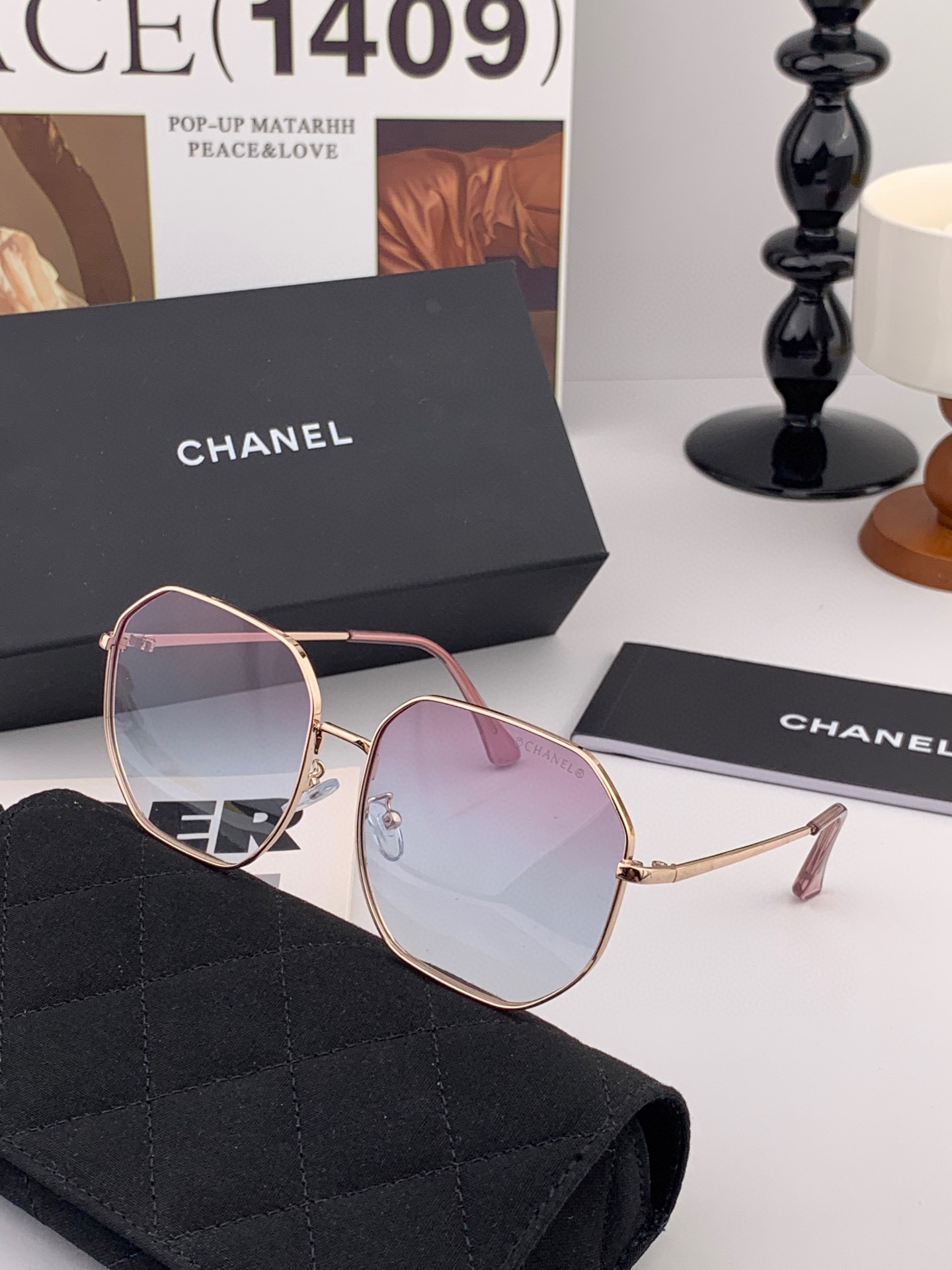  😘2023香奈儿新款🕶时尚高雅偏光墨镜女士 太阳镜🥳打造沉稳架势，经典的版型与全新的创意相结👍不经意间