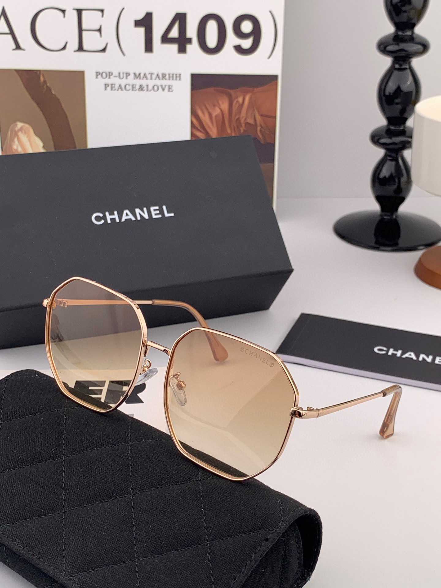  😘2023香奈儿新款🕶时尚高雅偏光墨镜女士 太阳镜🥳打造沉稳架势，经典的版型与全新的创意相结👍不经意间