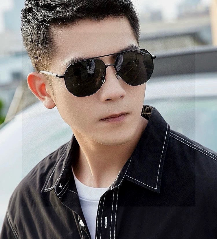   Gucci 。  高品质男女款墨镜   👍 进口宝丽来偏光镜片  。蛤蟆镜 开车钓鱼都可 。百搭显瘦