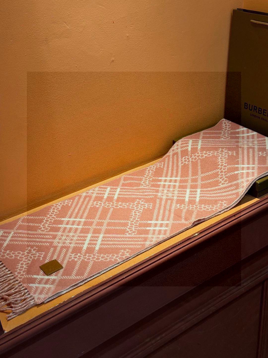   双面围巾 🆕Burberry · 巴宝莉格子围巾❗️好看的要疯掉了，太有型太有魅力了❗️❗️非常斯文