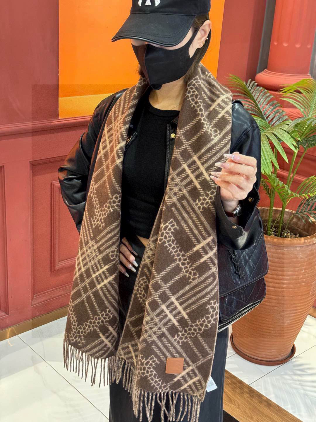   双面围巾 🆕Burberry · 巴宝莉格子围巾❗️好看的要疯掉了，太有型太有魅力了❗️❗️非常斯文