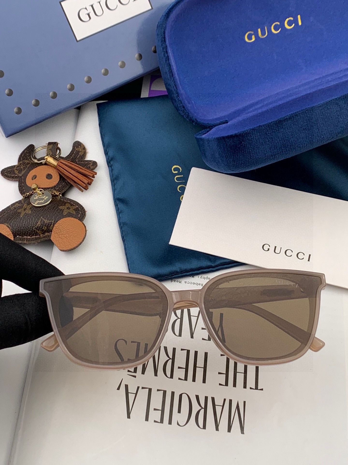  🔺GUCCI🔻古驰 GG方框太阳镜 完美品质 🎓独特设计  适合各种脸型 亮相时装周 超时尚百搭 实物