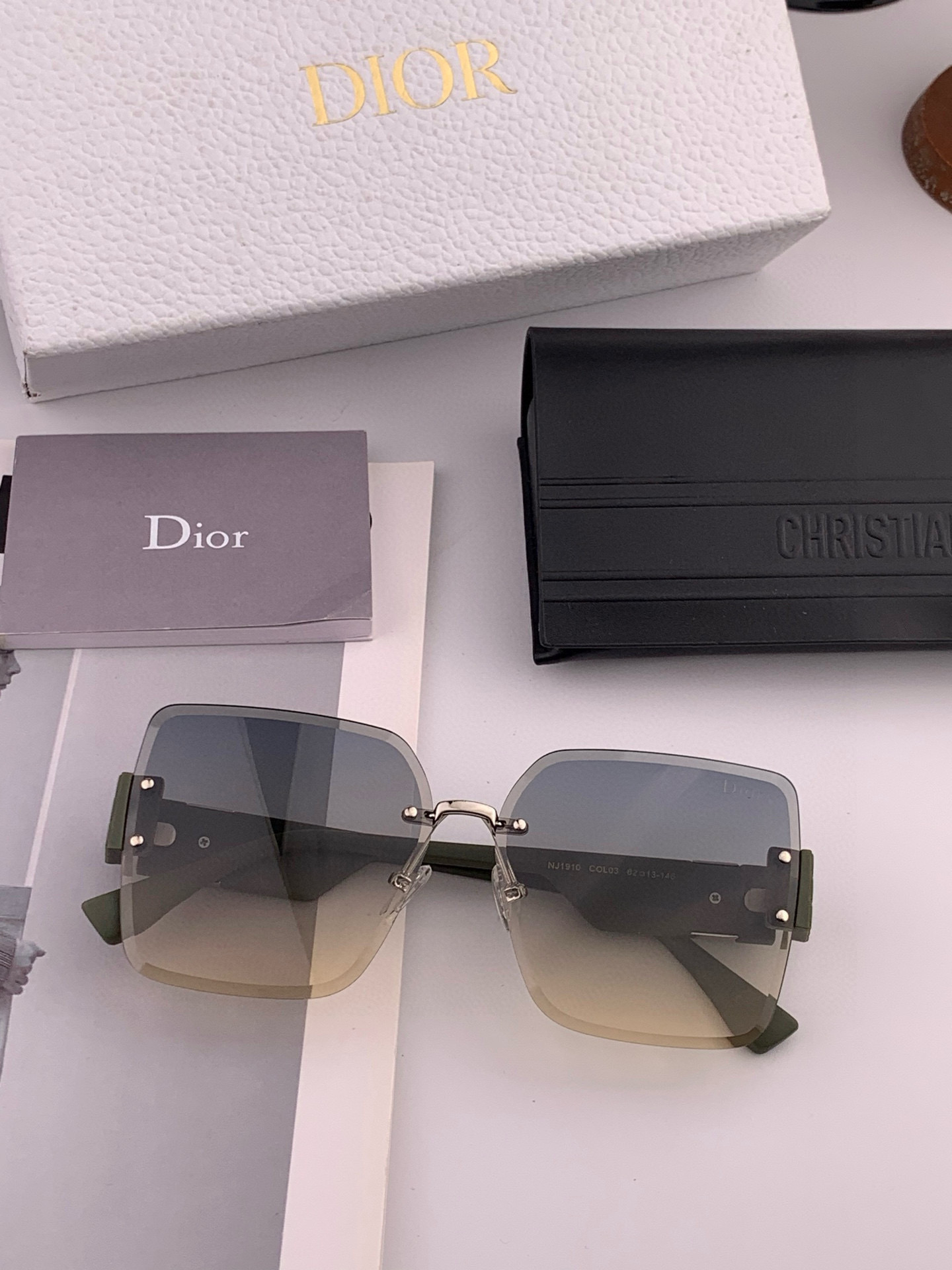 🔺 【DIOR-迪奥】2025开春新款 潮流爆款 时尚方框太阳镜 高品质 佩戴舒适 网红潮款墨镜 型号：