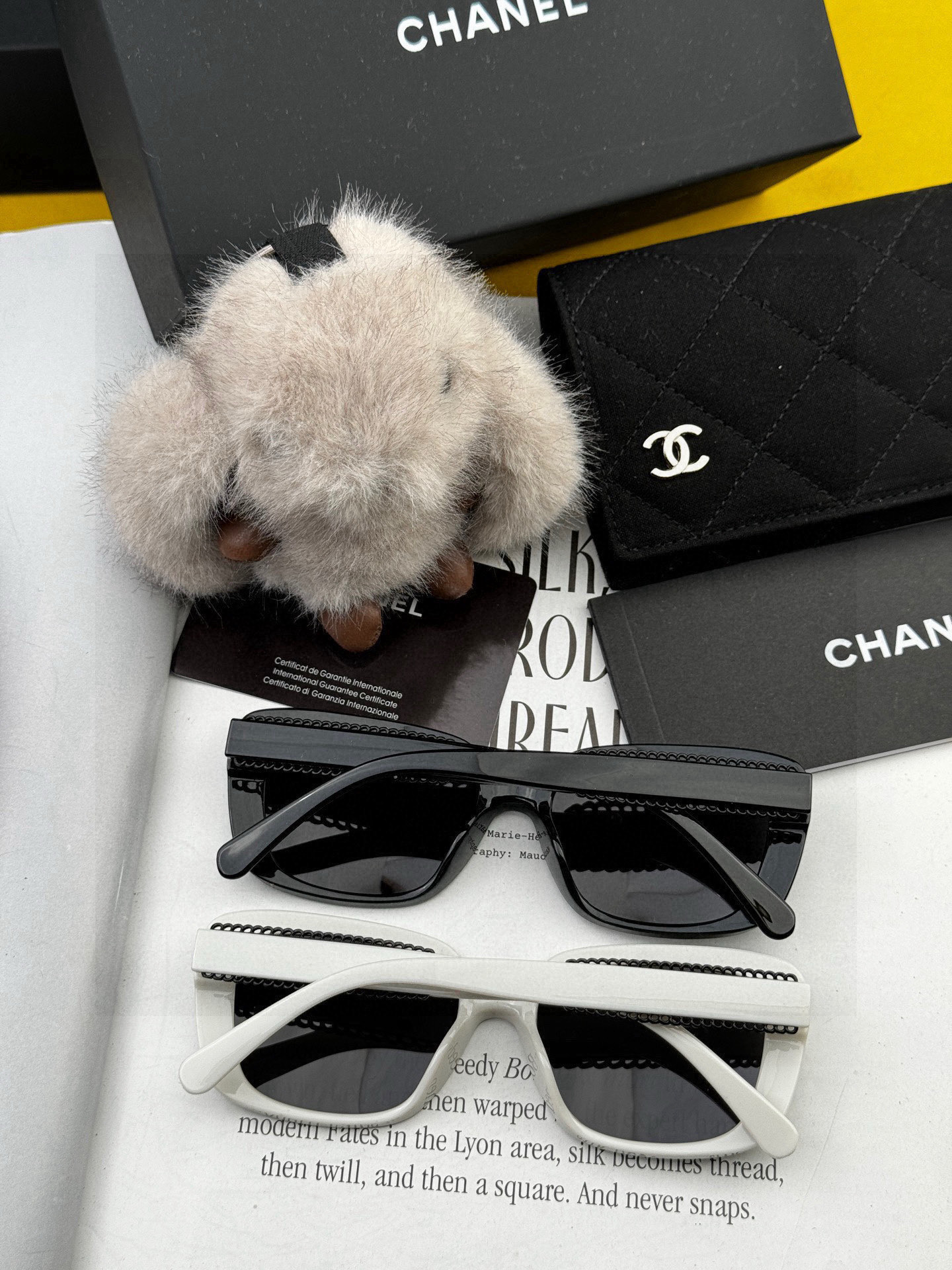 【CHANEL】香奈儿 2025新款潮流爆款 时尚方框太阳镜 佩戴舒适 网红潮款墨镜  女士高清加厚偏光