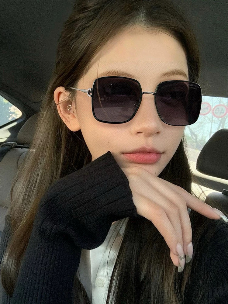 【尼龙偏光系列】GUCCI太阳镜墨圆框设计，不挑脸型，无论搭配大衣还是连衣裙都非常显气质偏光镜片预防紫外