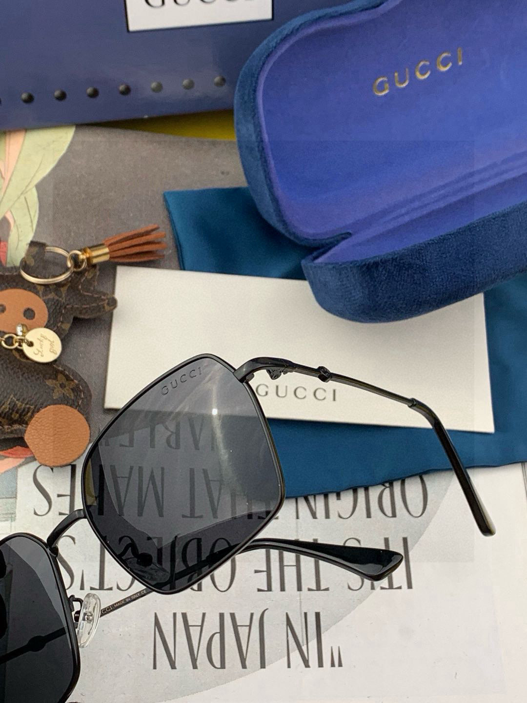   GUCCI-2025新款情侣款偏光太阳镜、完美品质，独特设计  适合各种脸型，‼️经典太阳镜 超个性