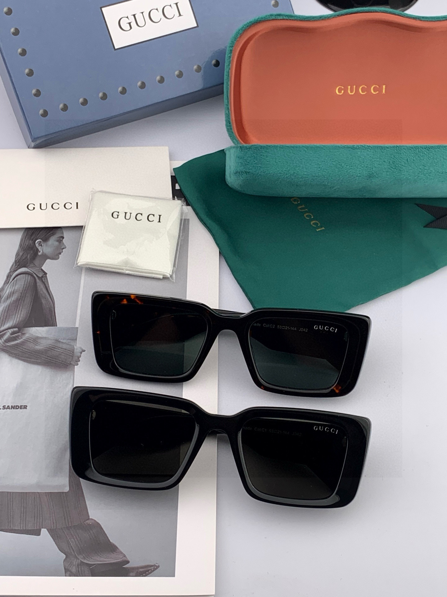  连体镜GUCCI2025开春新款一体镜 大框太阳镜男女同款 😎 
爆款大框尼龙太阳镜 超逼格超酷 
镜