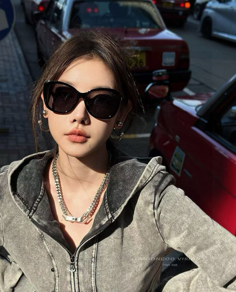   【CHANEL】香奈儿 2025新款潮流爆款 时尚方框太阳镜 佩戴舒适 网红潮款墨镜  女士高清加厚