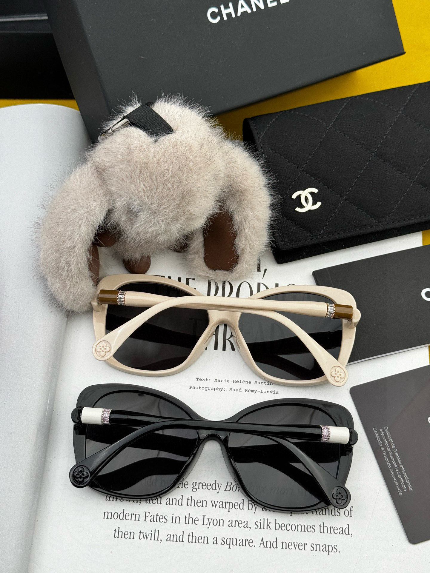   【CHANEL】香奈儿 2025新款潮流爆款 时尚方框太阳镜 佩戴舒适 网红潮款墨镜  女士高清加厚