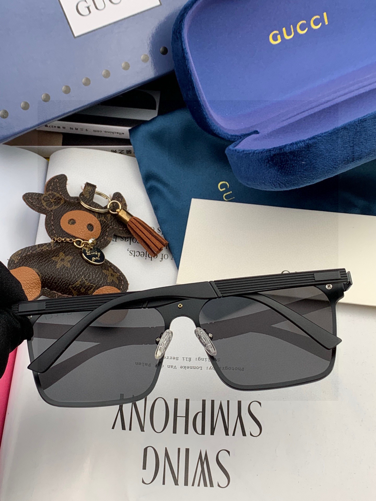    Gucci古奇 新款连体驶驾镜墨镜出行必众备多明星同款 太阳镜 男女太士阳镜飞行  型号：G780