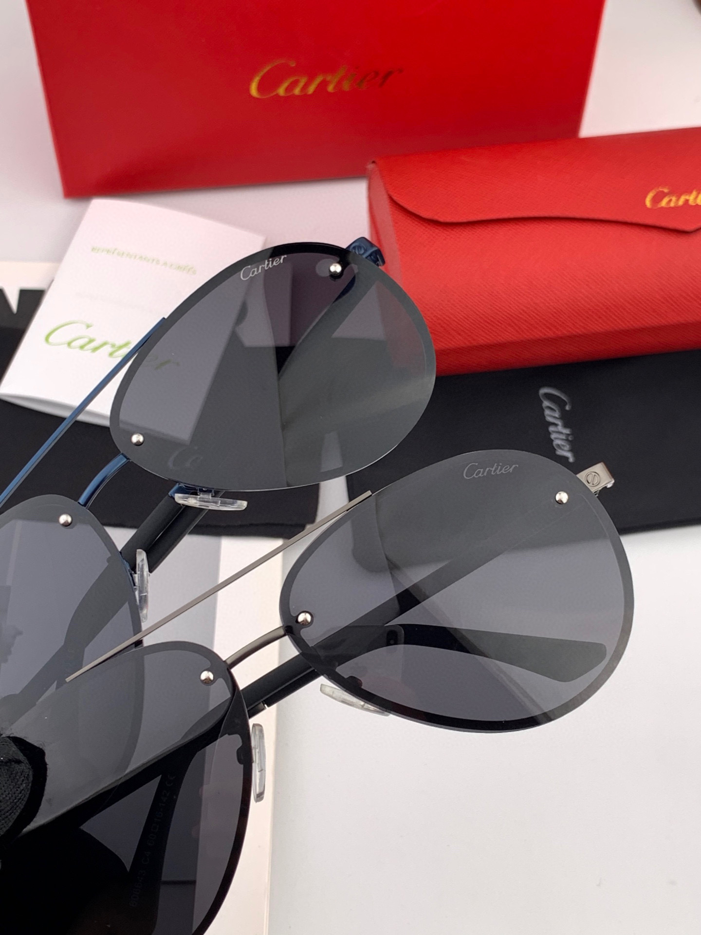  【Cartier  卡地亚】 👑男女款偏光墨镜  双色烤漆工艺  进口宝丽来偏光镜片   顶级做工彰显