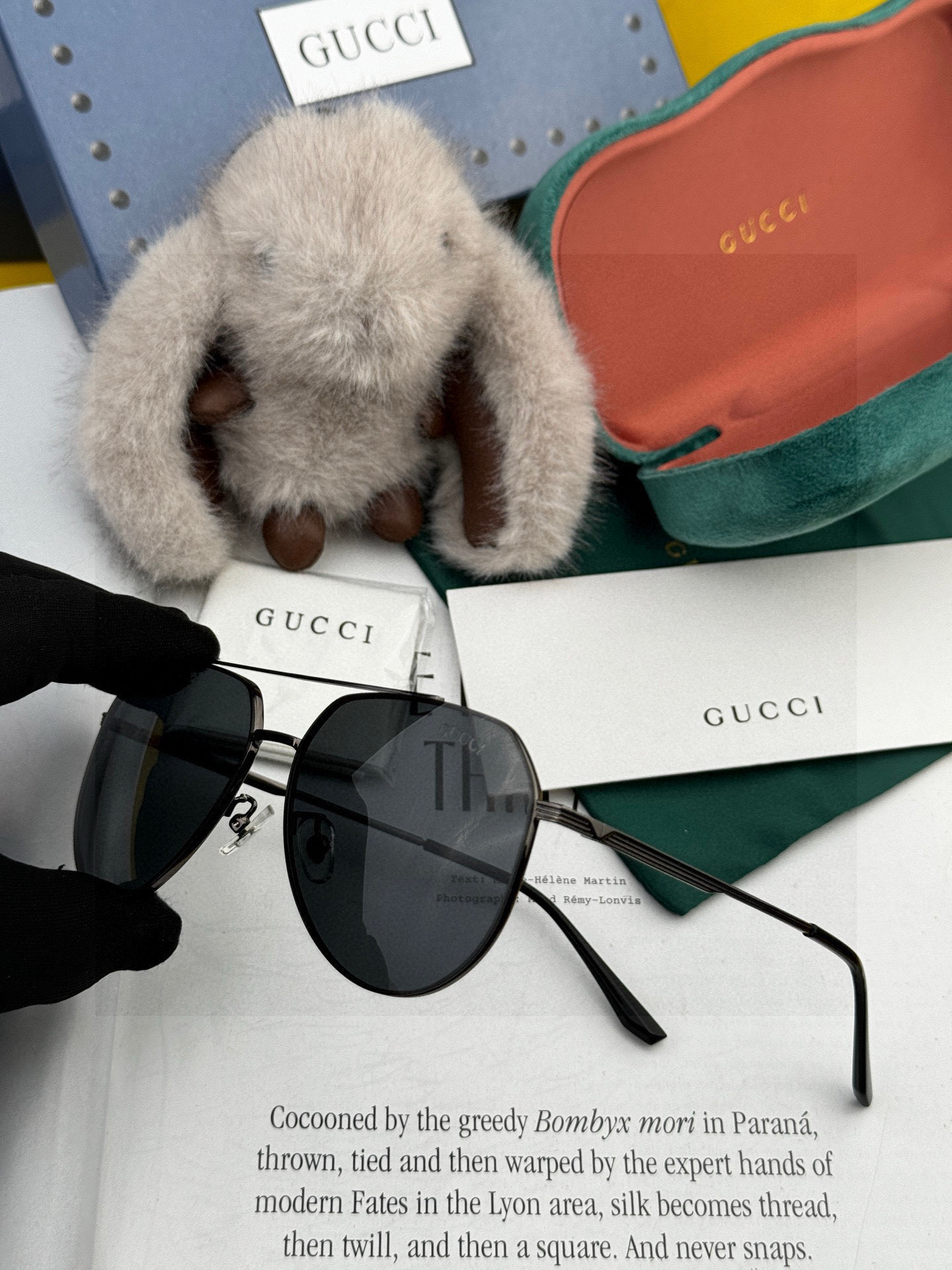         GUCCI 男款炫彩飞行员偏光太阳镜 ❤️材质：高清尼龙加厚卡槽高清偏光镜片 🌹无边框镜