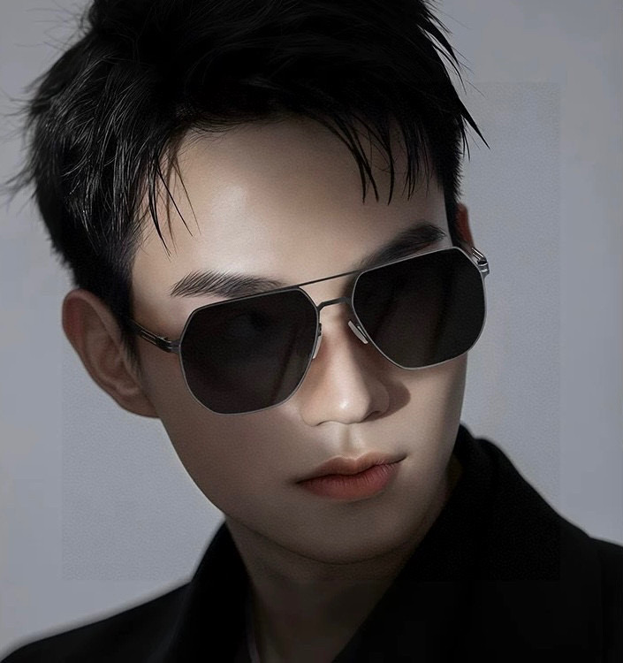         GUCCI 男款炫彩飞行员偏光太阳镜 ❤️材质：高清尼龙加厚卡槽高清偏光镜片 🌹无边框镜