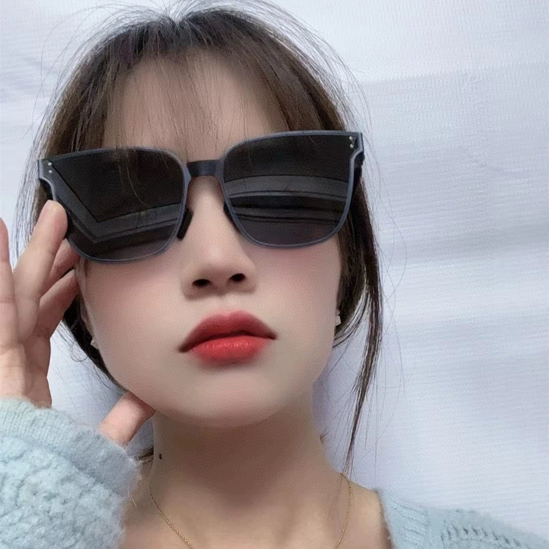   Gucci 2023春夏新款超轻无螺丝压不坏系列情侣款太阳镜高清尼龙镜片🦅完美品质，适合各种脸型，经