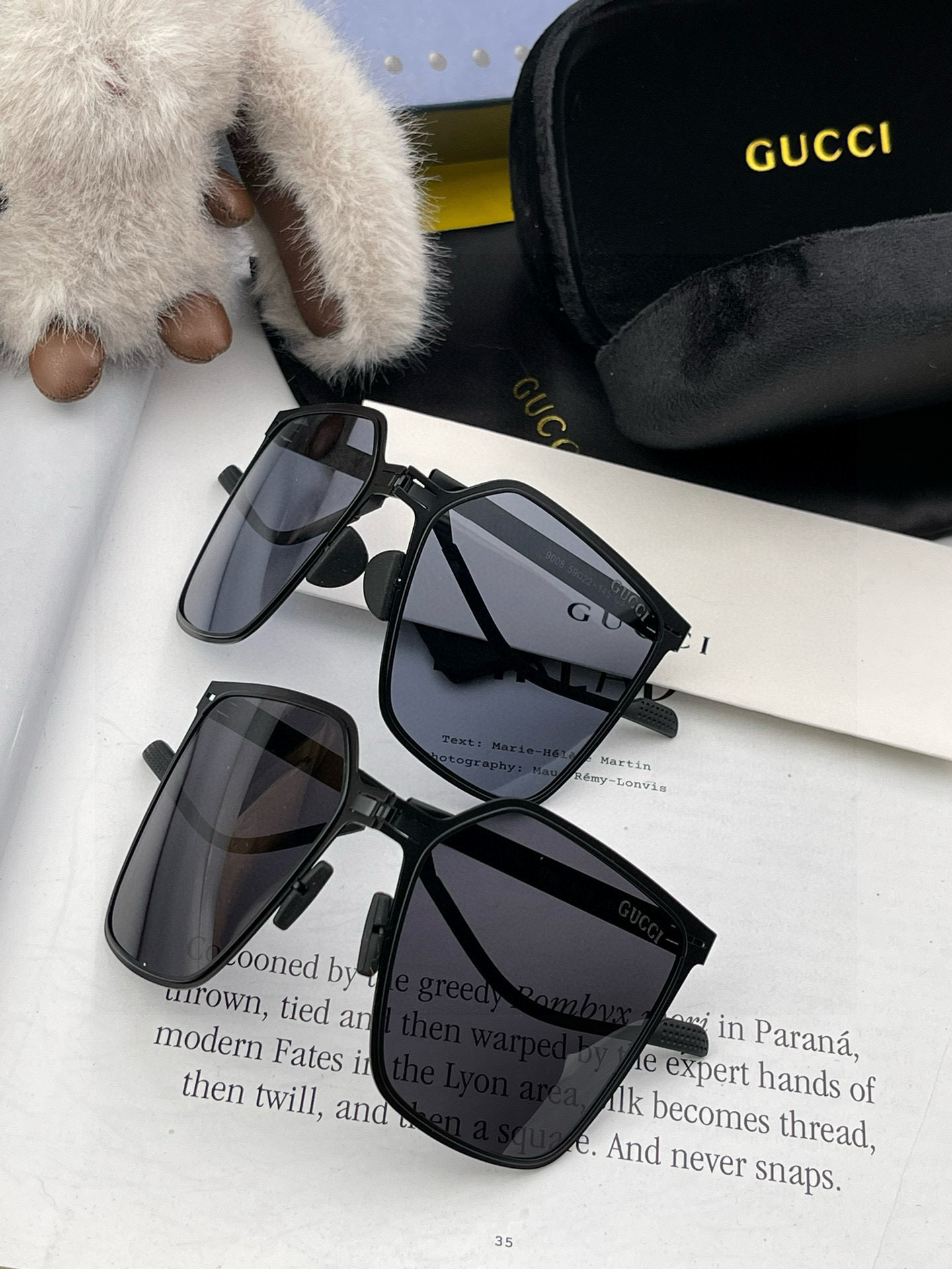         GUCCI 炫彩飞行员偏光太阳镜 ❤️材质：高清尼龙加厚卡槽高清偏光镜片 🌹折叠镜框 更