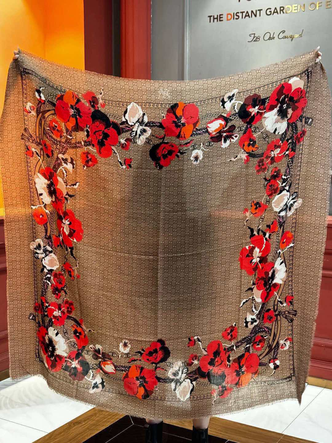   爆款出货 真正的海外原版货——从海外买的正品花了一个月画稿打版，要做咱们就做最好的💯 一花四色每色都