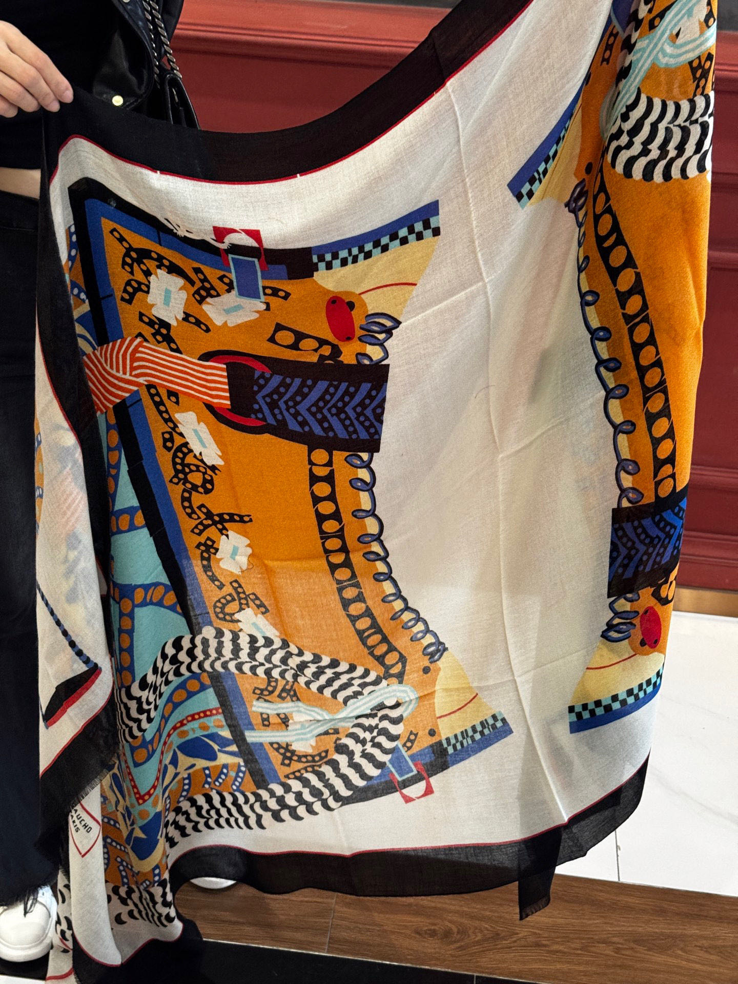  专柜同步 Hermes家买了都说好看【马鞍羊绒长巾】‼️推荐💕顶级工艺超值‼️爱马仕专柜爆款🎁🎁羊绒长