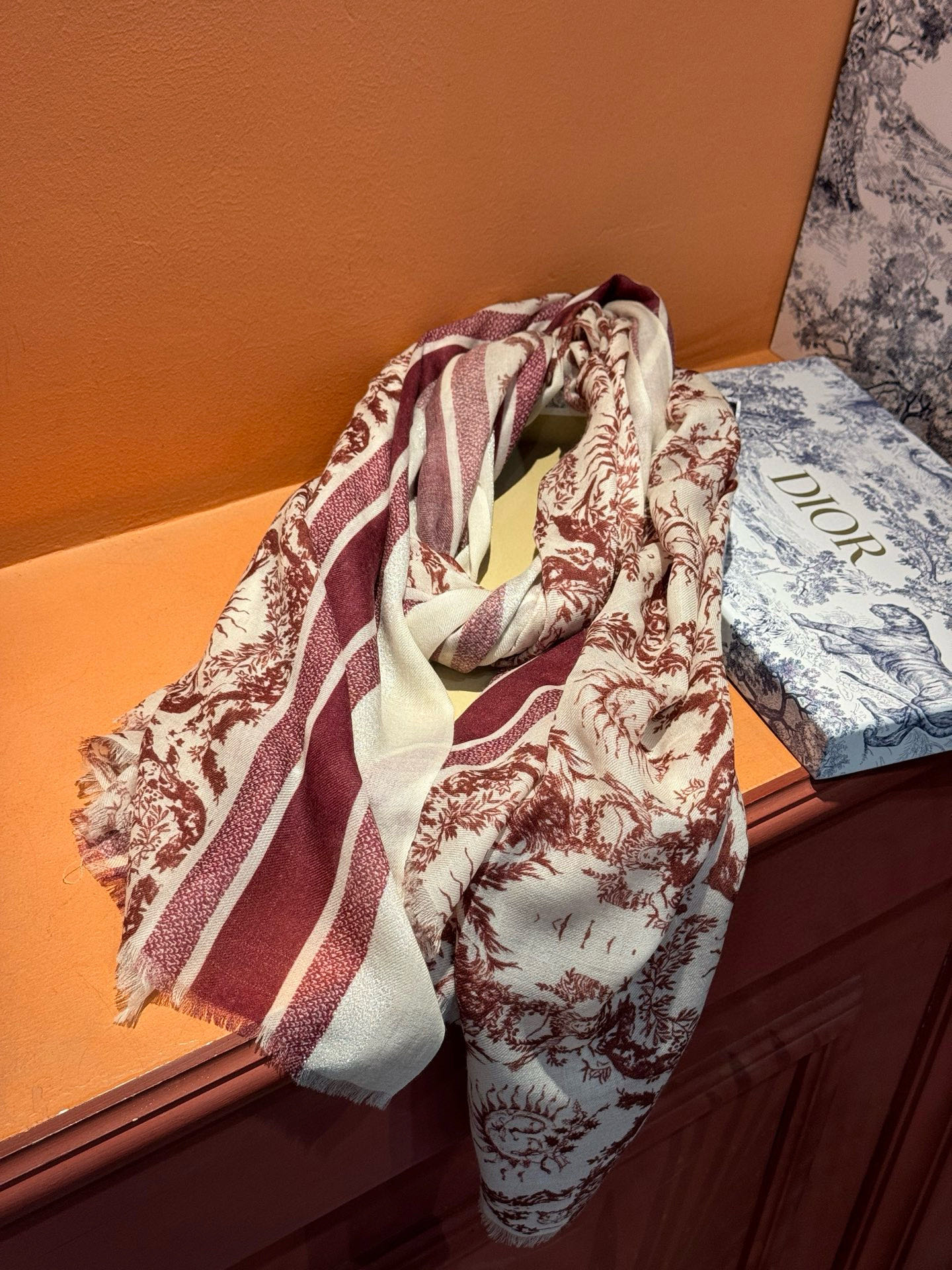 （会发光发亮的围巾）💃🏻💃🏻D家【D太阳女神银丝长巾】‼️抢‼️VI价🉐️推荐 ‼️👍下手一定要快【高端