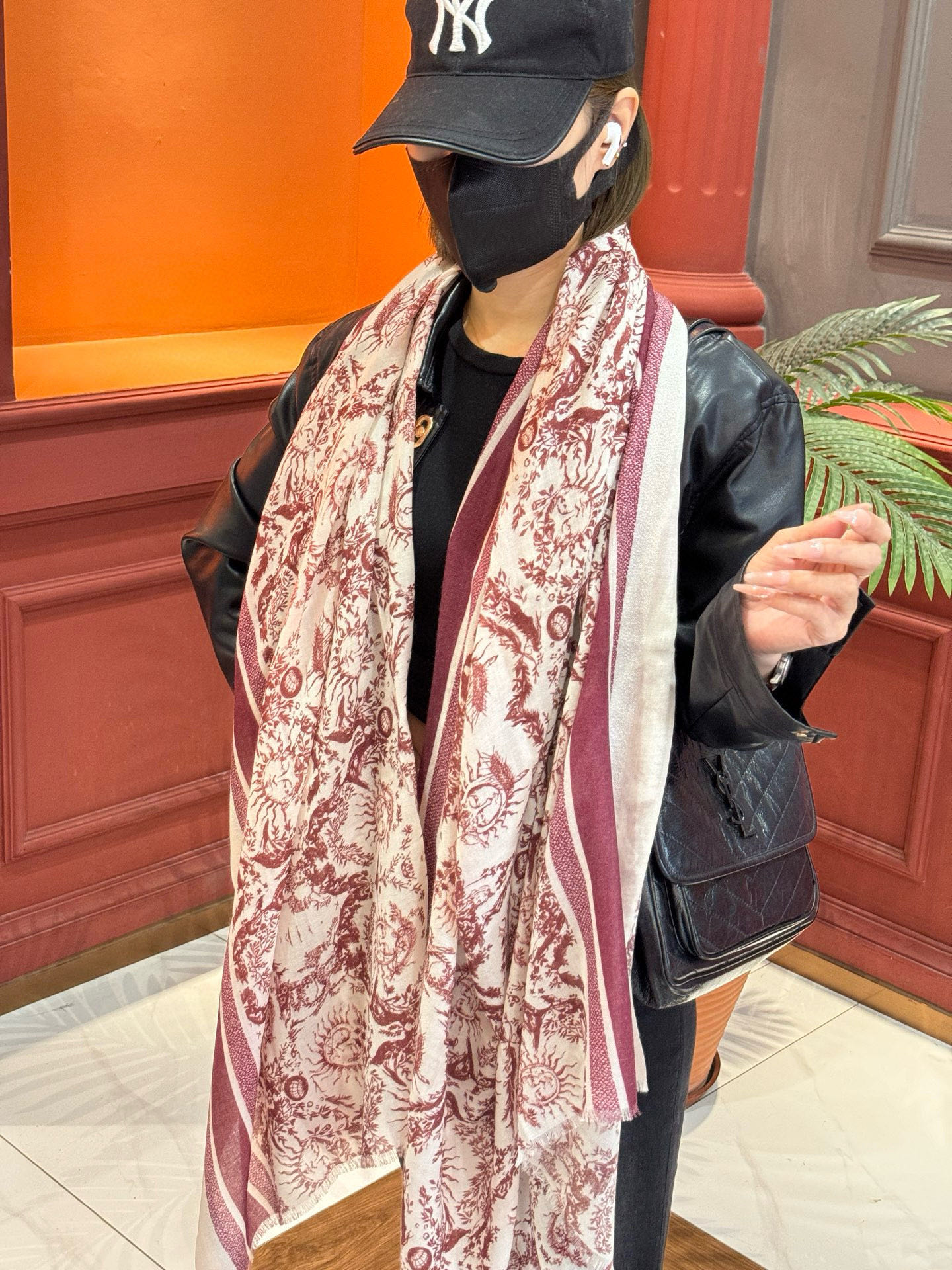 （会发光发亮的围巾）💃🏻💃🏻D家【D太阳女神银丝长巾】‼️抢‼️VI价🉐️推荐 ‼️👍下手一定要快【高端