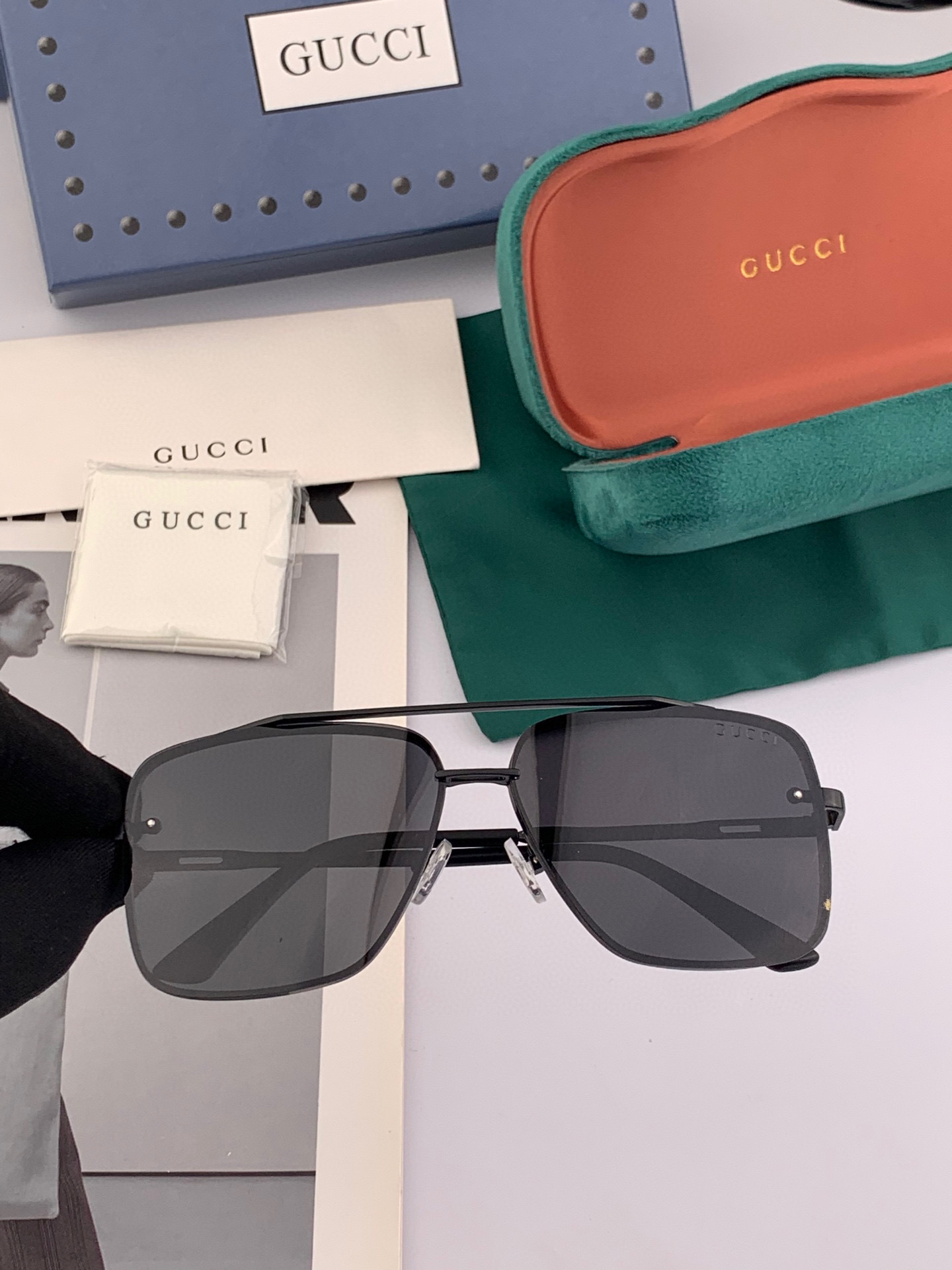 GUCCI 官网同步。  高品质男女款墨镜   👍 进口宝丽来偏光镜片  。蛤蟆镜 开车钓鱼都可 。型