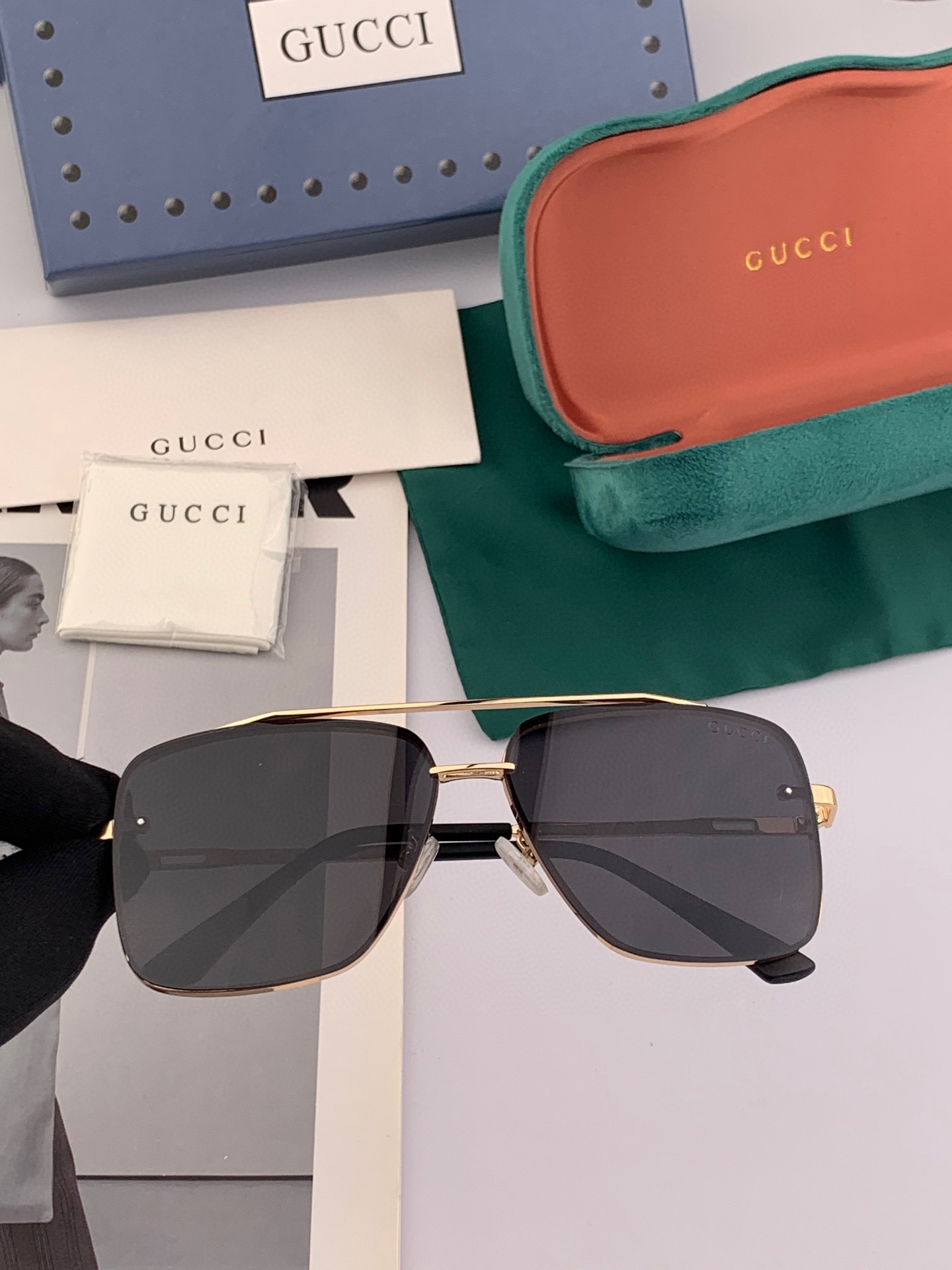  GUCCI 官网同步。  高品质男女款墨镜   👍 进口宝丽来偏光镜片  。蛤蟆镜 开车钓鱼都可 。型