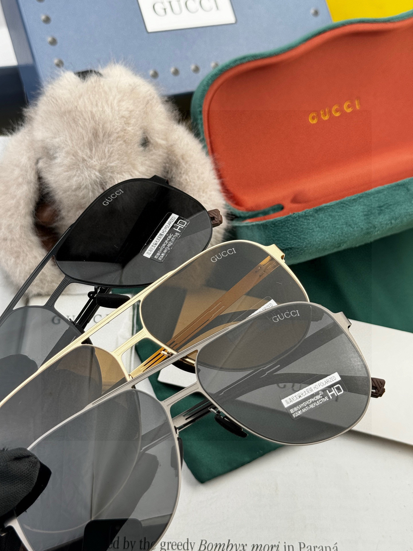       GUCC* 2025 新款男女情侣款太阳iP电镀永不褪色 卖点：超轻超有弹性整幅眼镜无螺丝重