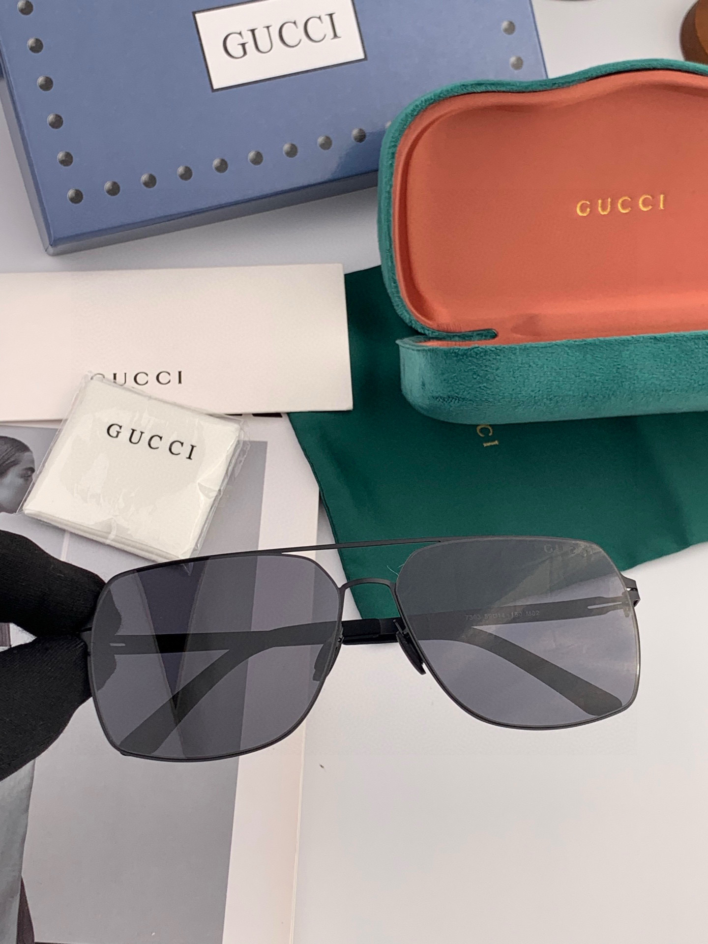 ♦️GUCCI 2025新款男女情侣款太阳镜多边形墨镜iP电镀永不褪色 超轻超有弹性整幅眼镜无螺丝重要的